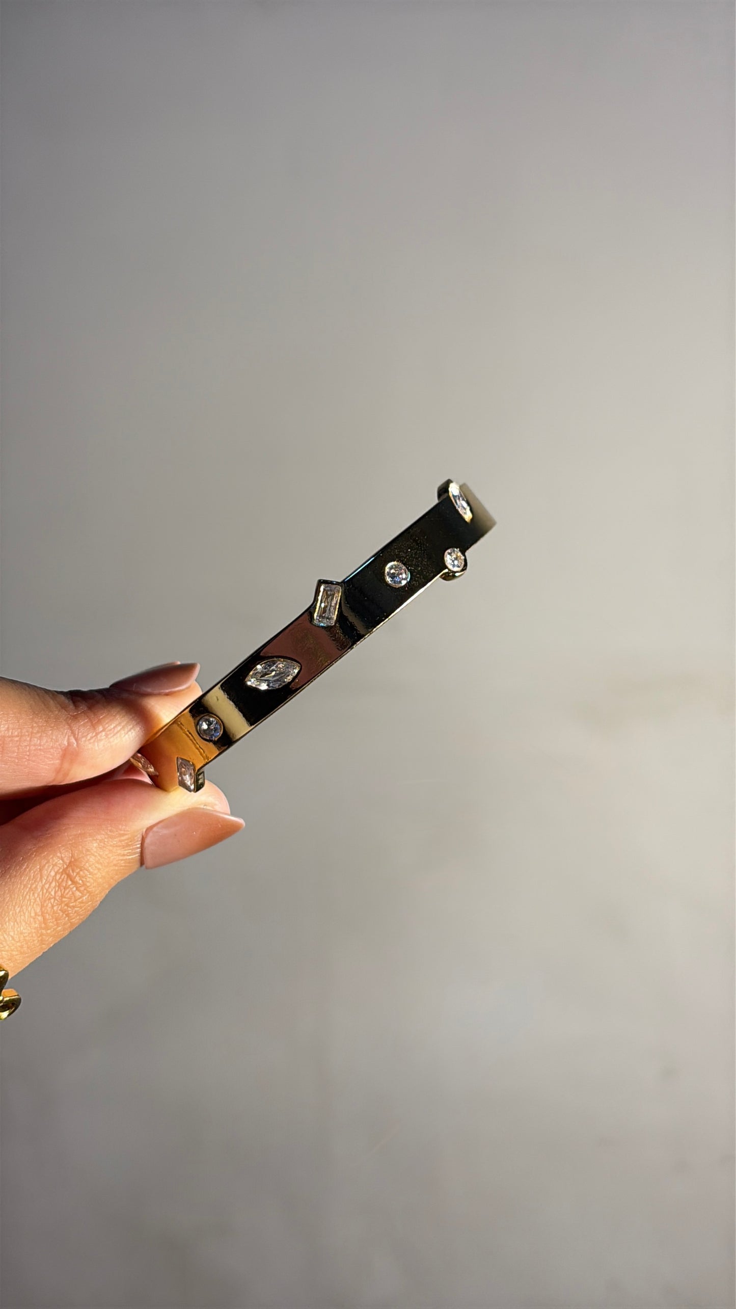 Chunky Stone Handcuff