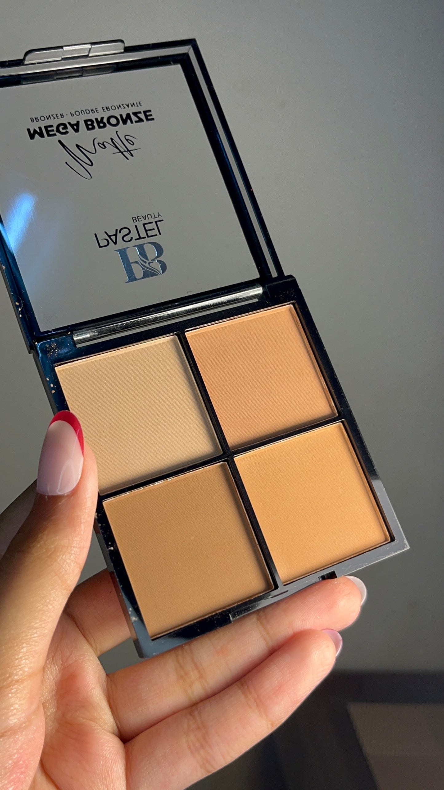 MEGABRONZE Bronzer Palette