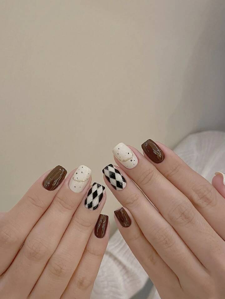 24 Pcs Nails