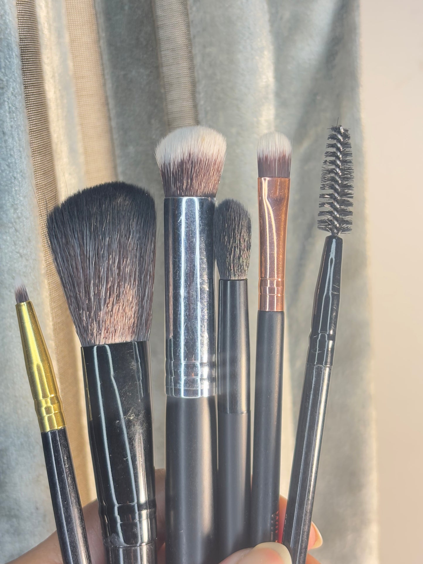 Set of 7 Brushes