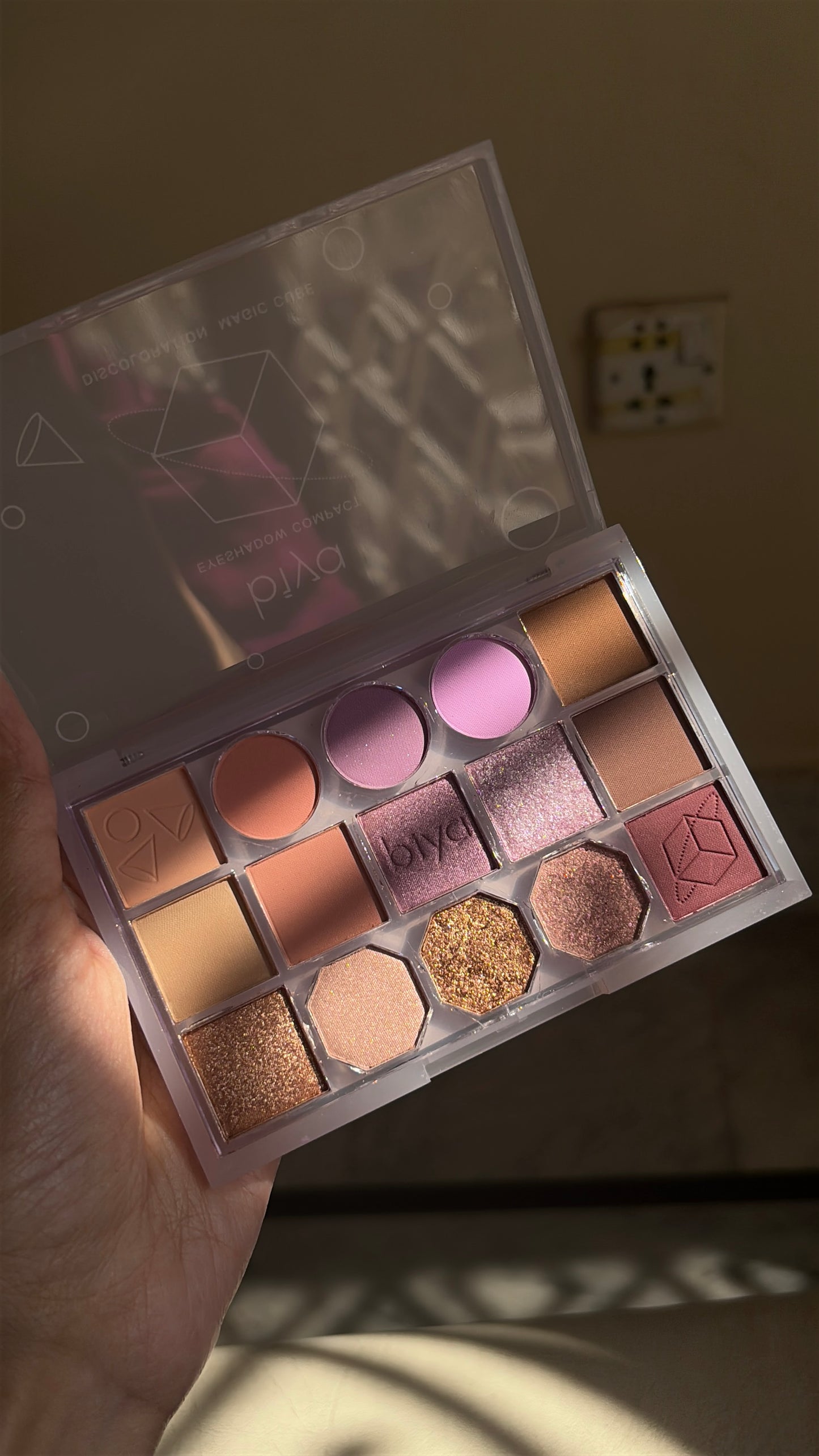 Biyaa Eyeshadow palette