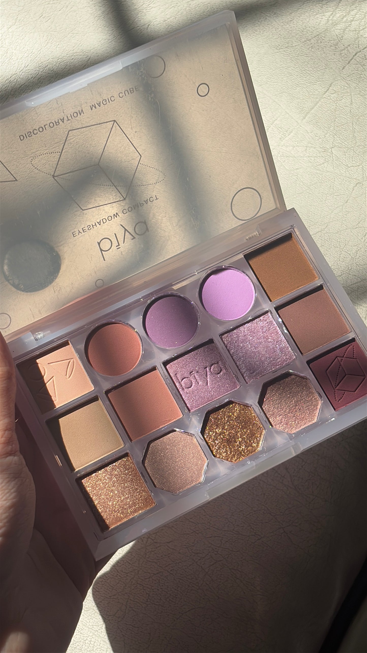 Biyaa Eyeshadow palette