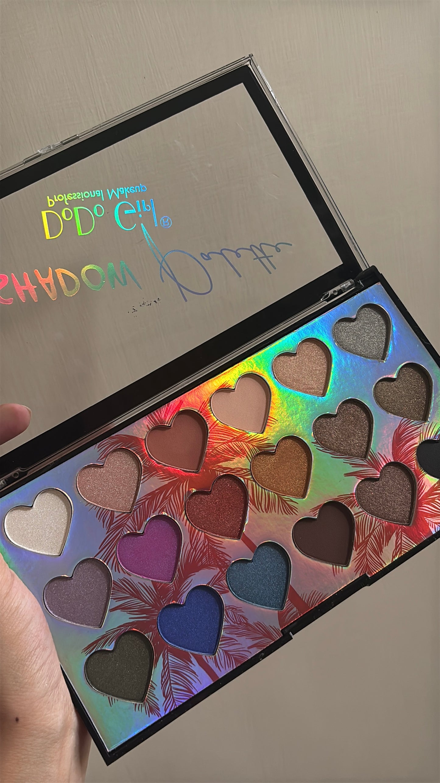 16 Color Eyeshadow Palette
