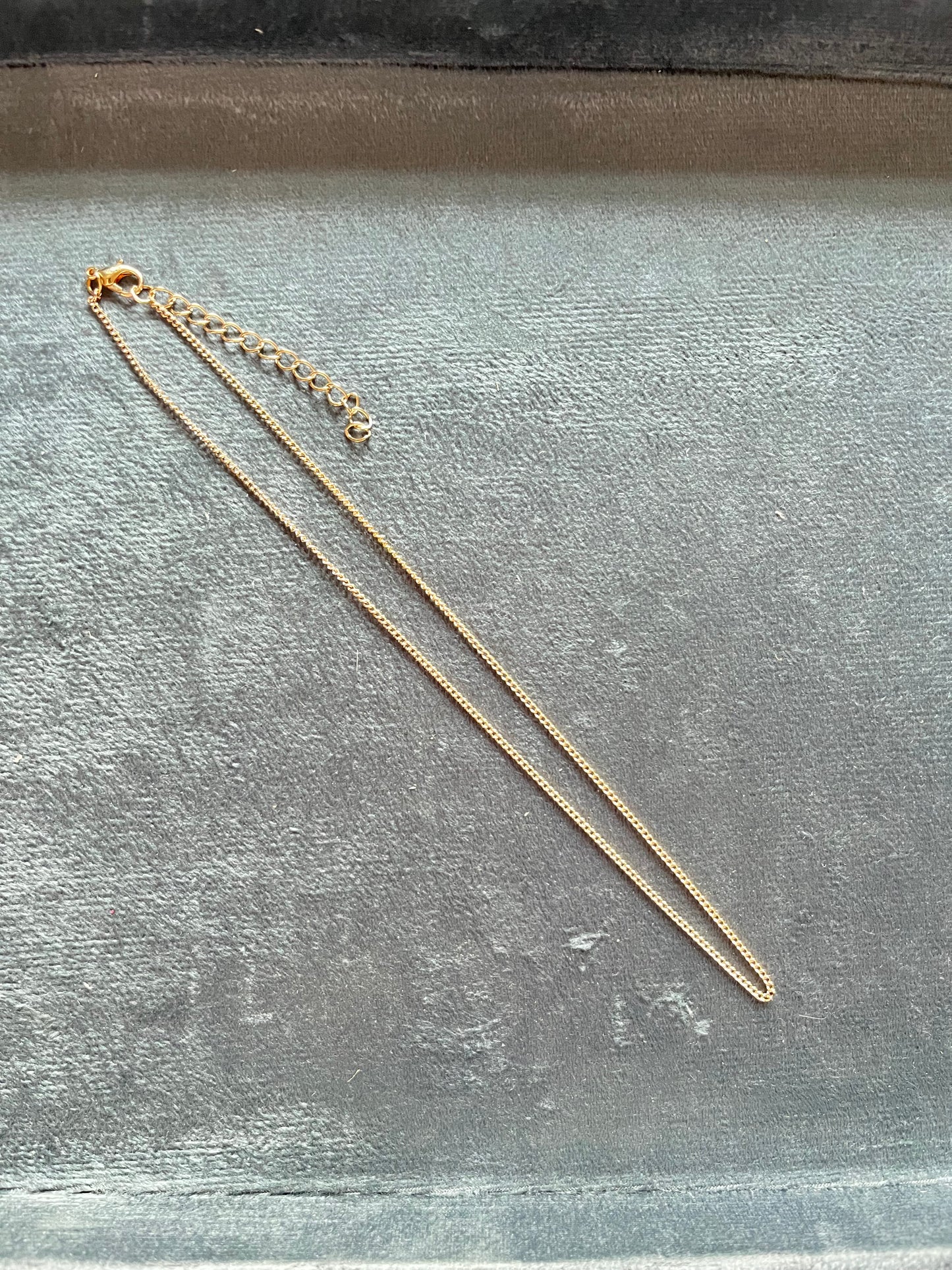 Golden chain-01