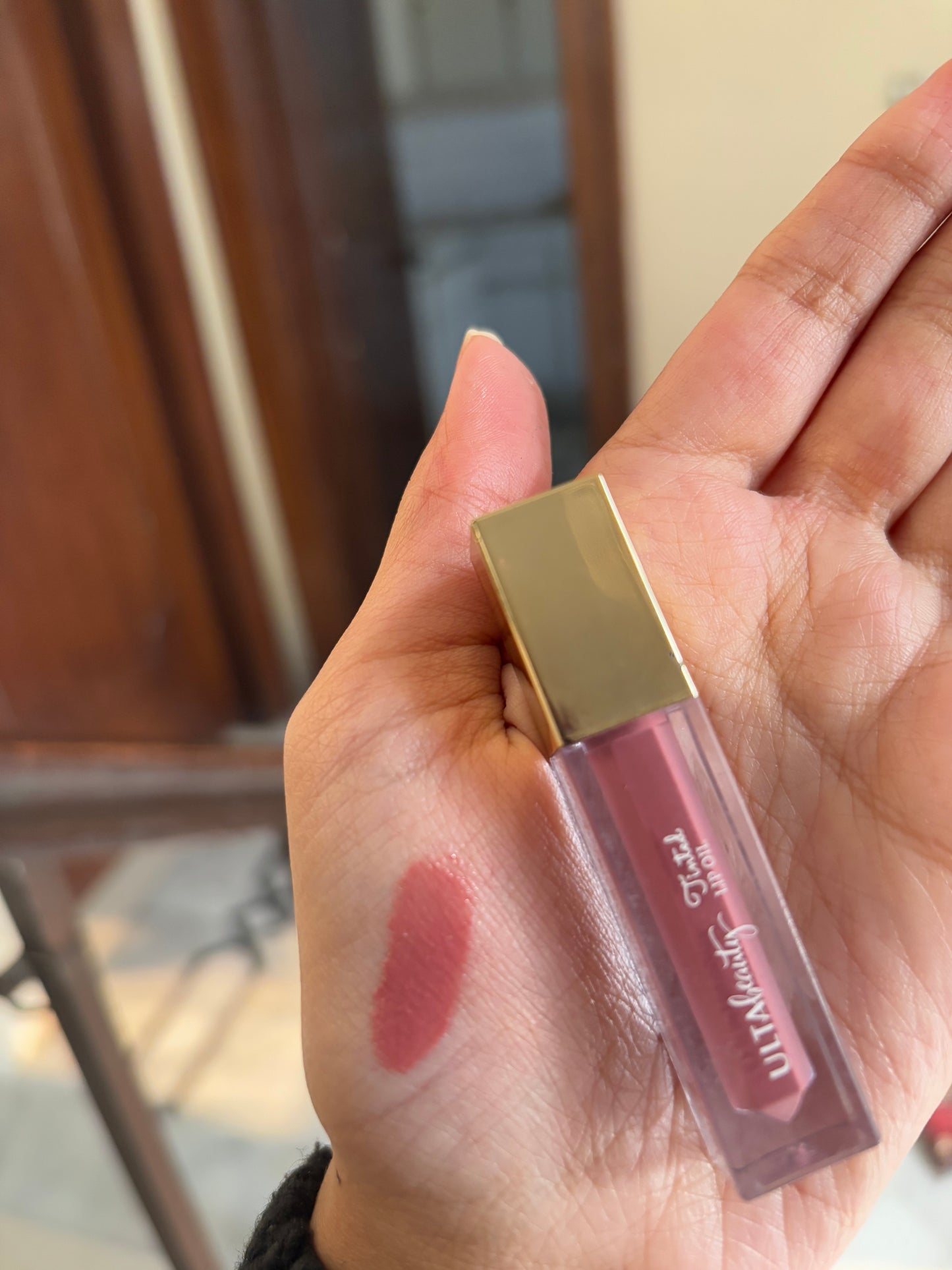 Lip Oils & Shinny Gloss