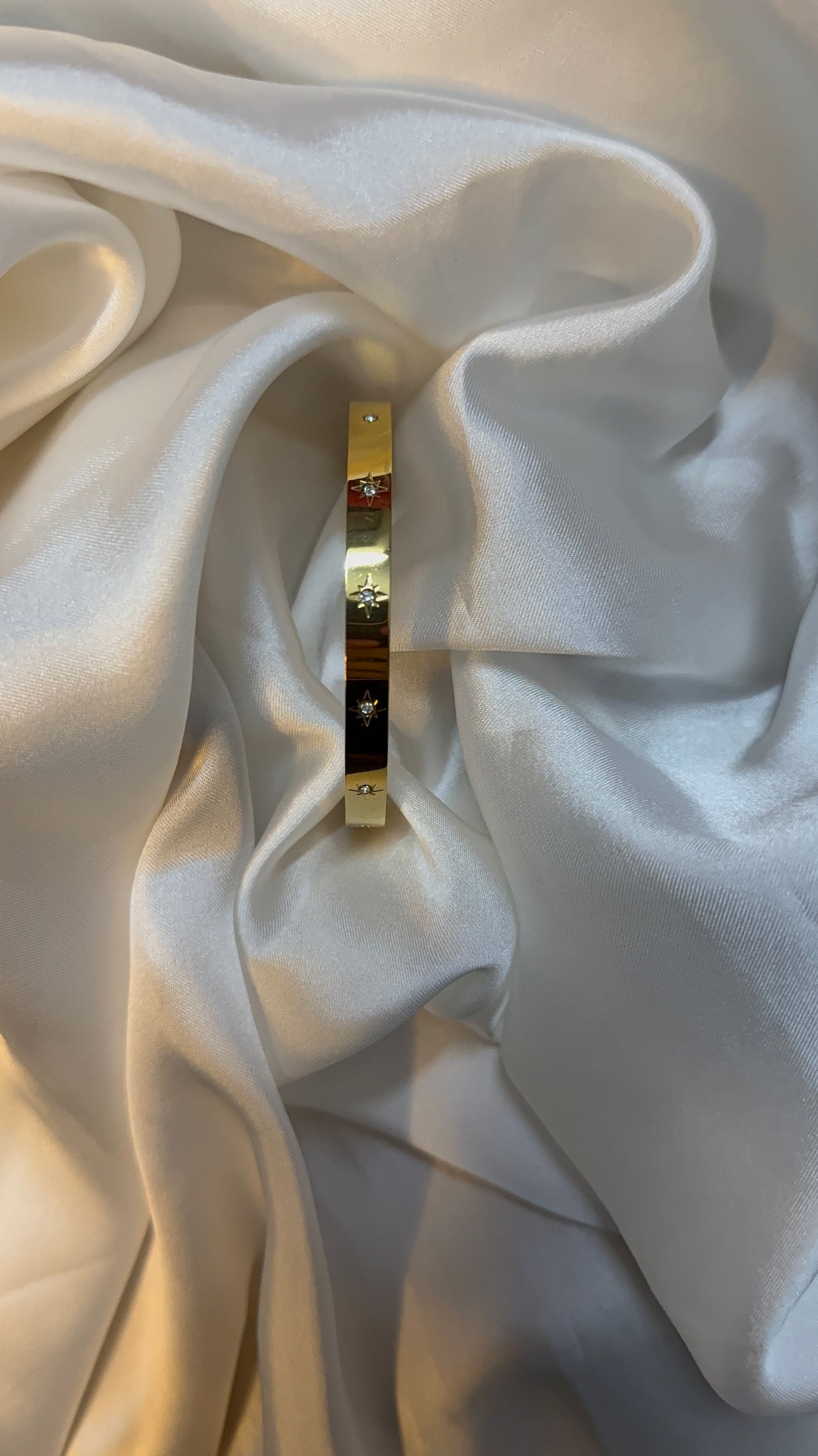 Star Hand Cuff