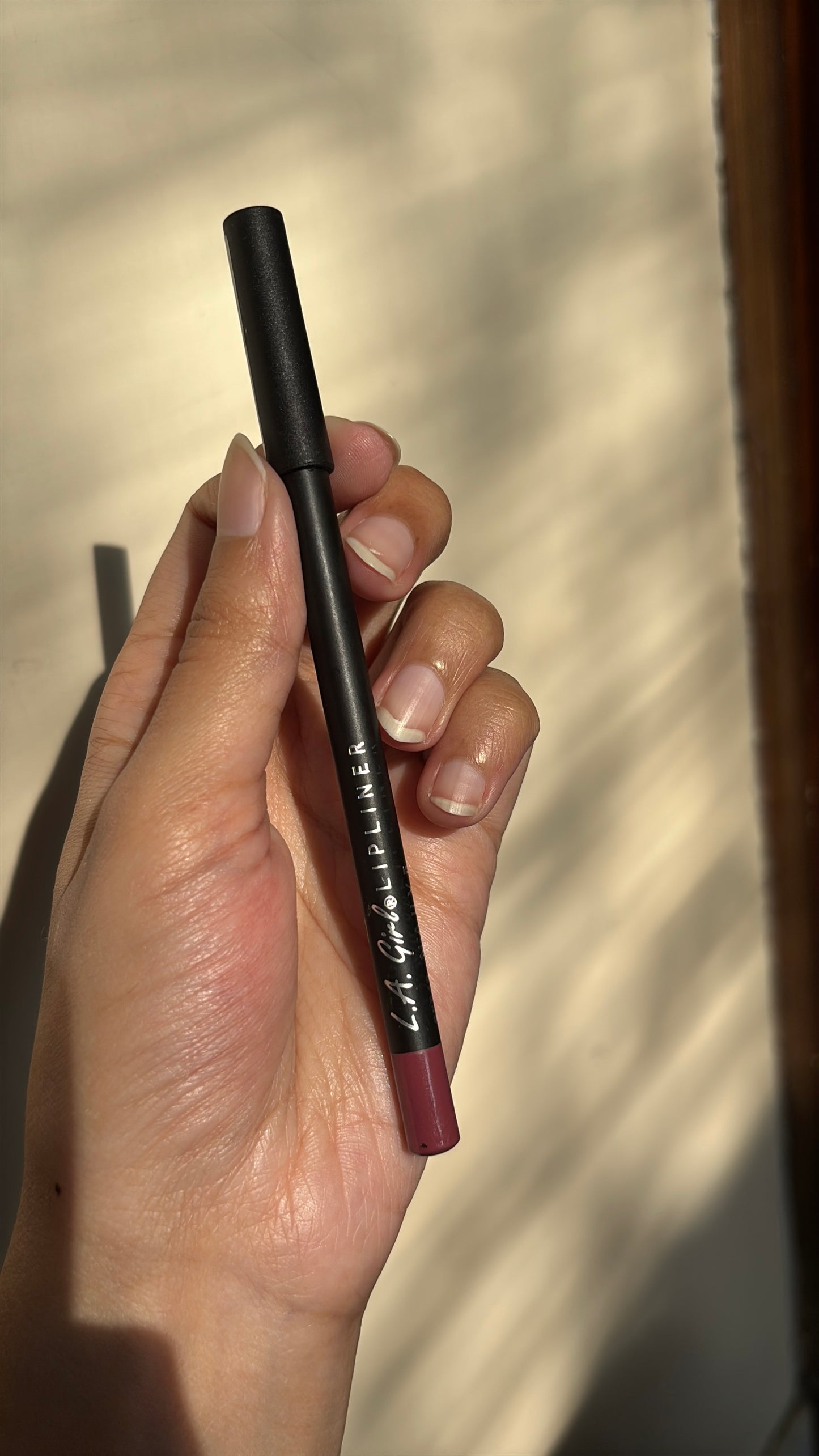 LAA Girl lipliner