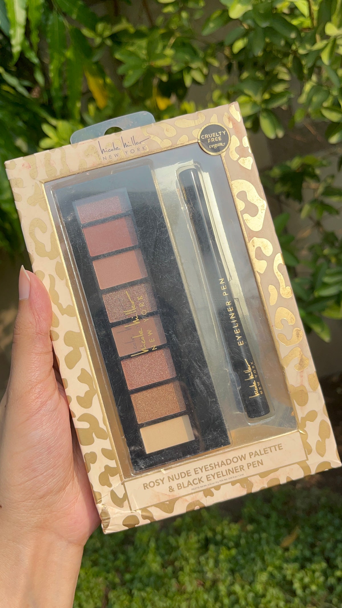 Eyeshadow palette and Eyeliner