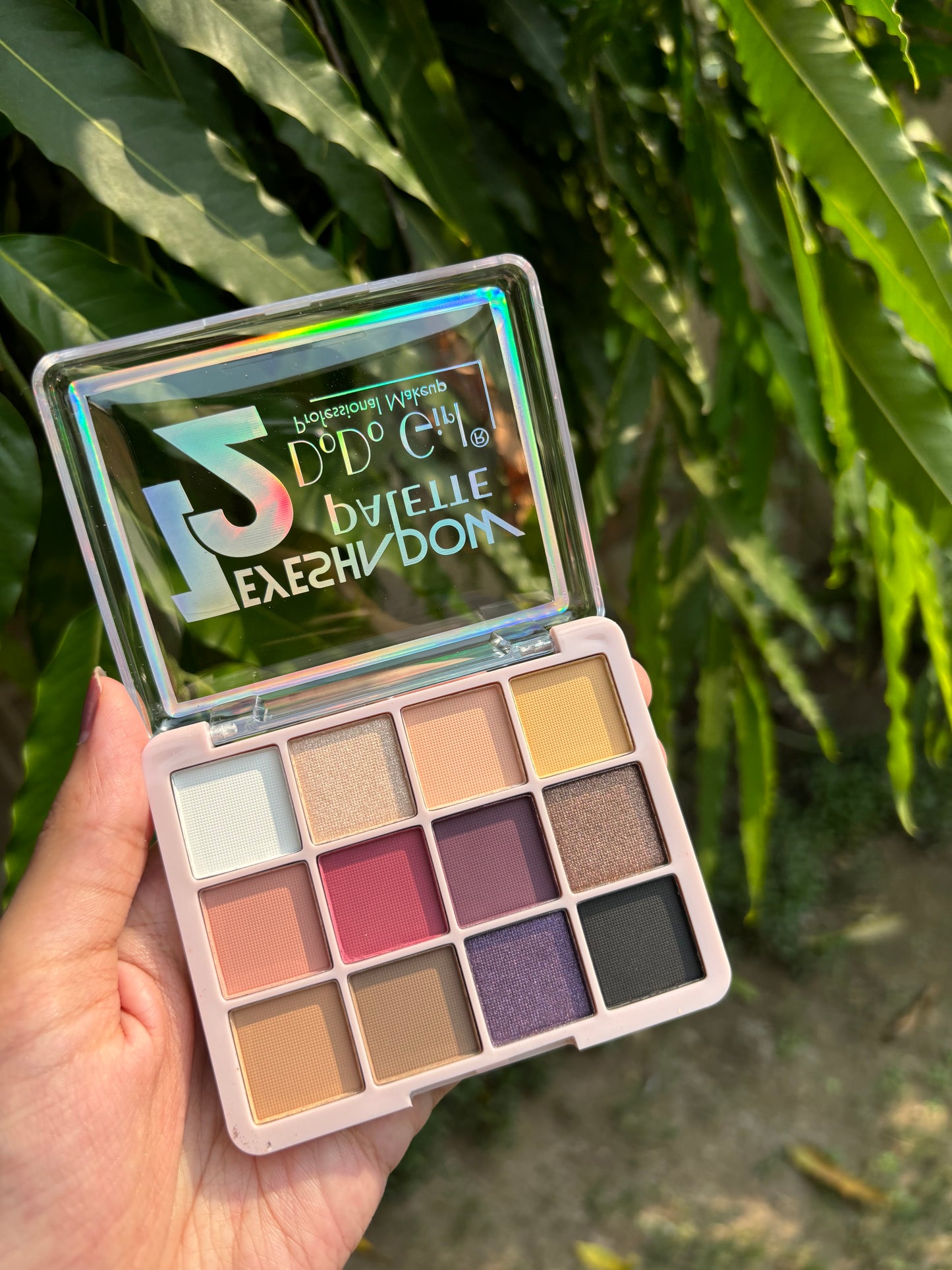 12 Color Eyeshadow Palette
