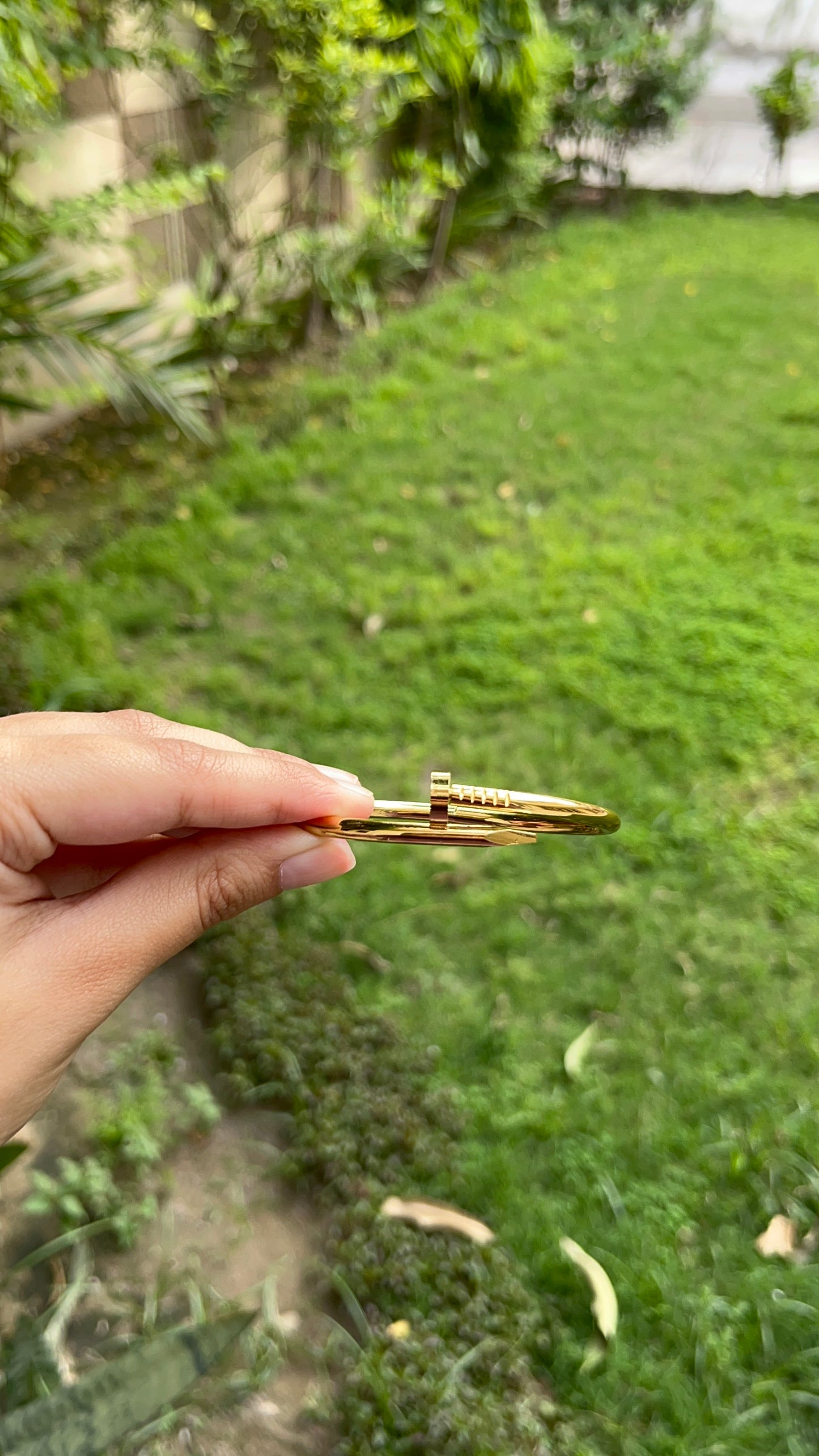 Nail Handcuff