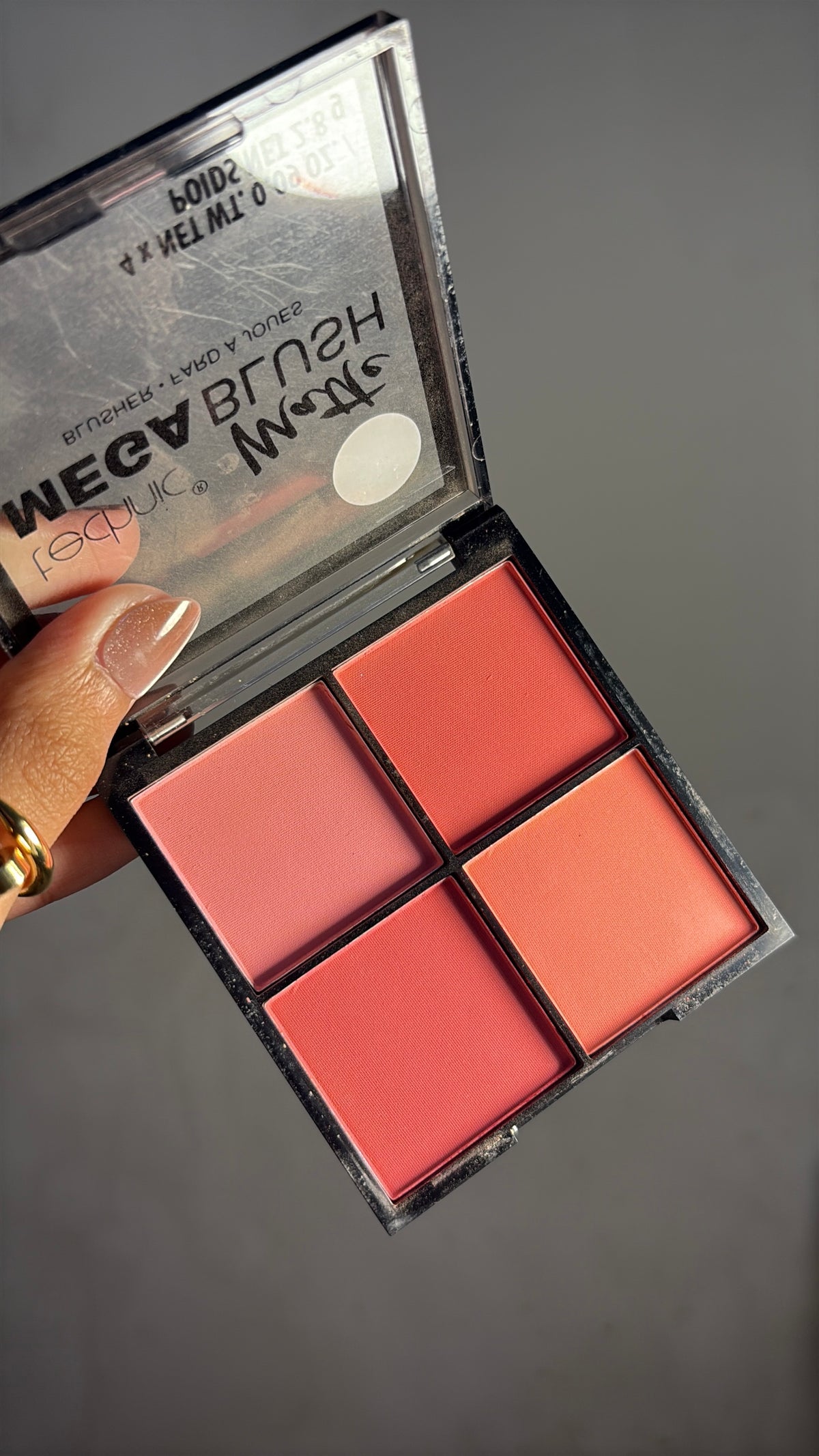 4 Color Blush palette