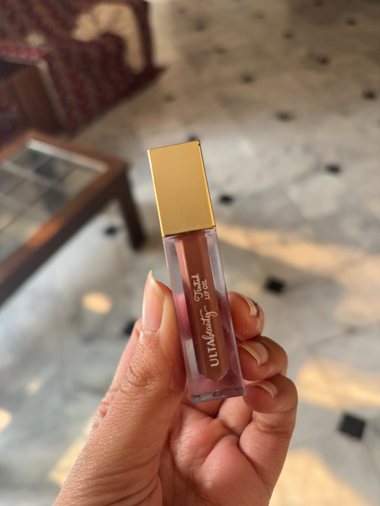 Lip Oils & Shinny Gloss