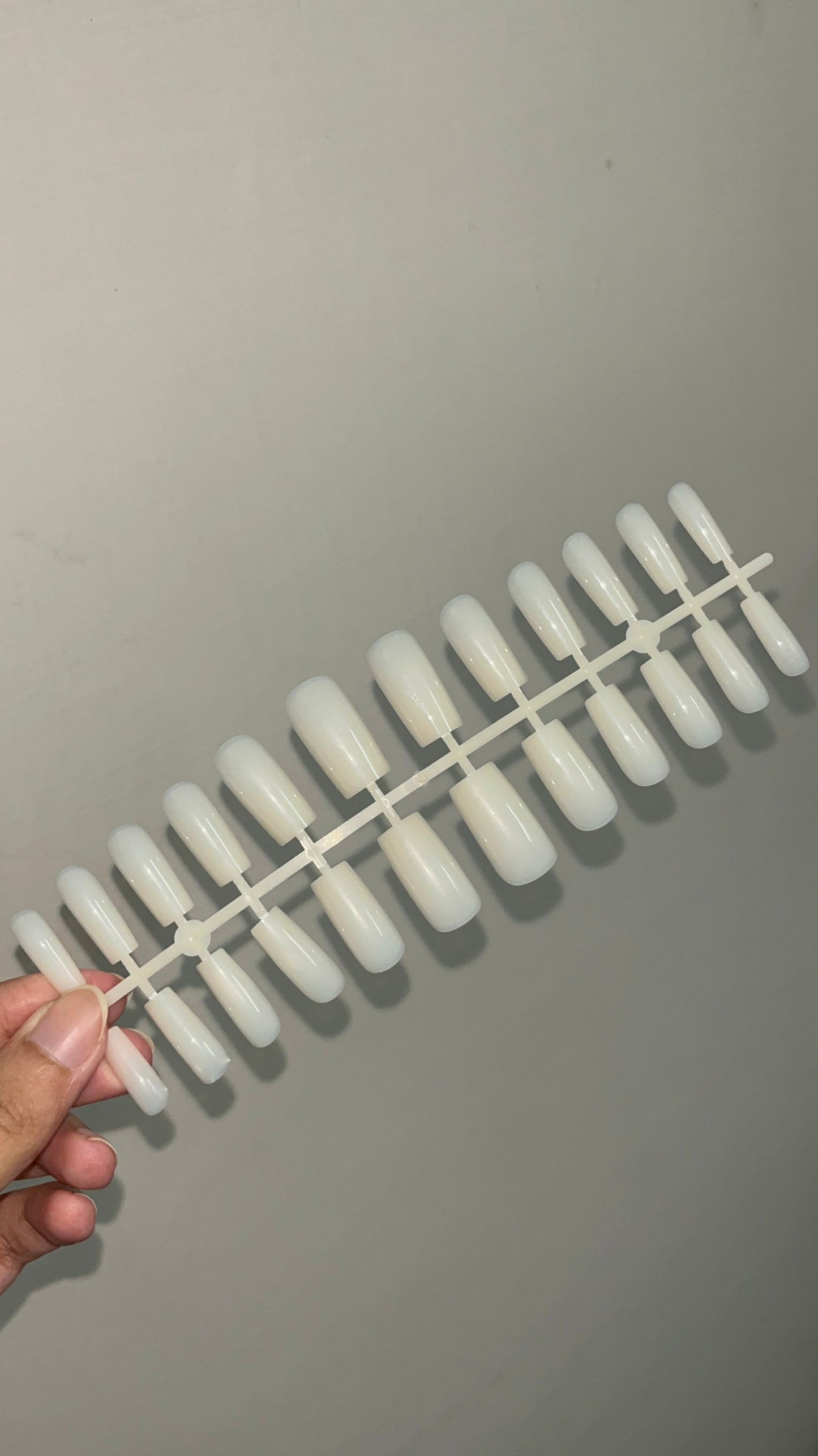 Nails offwhite-083