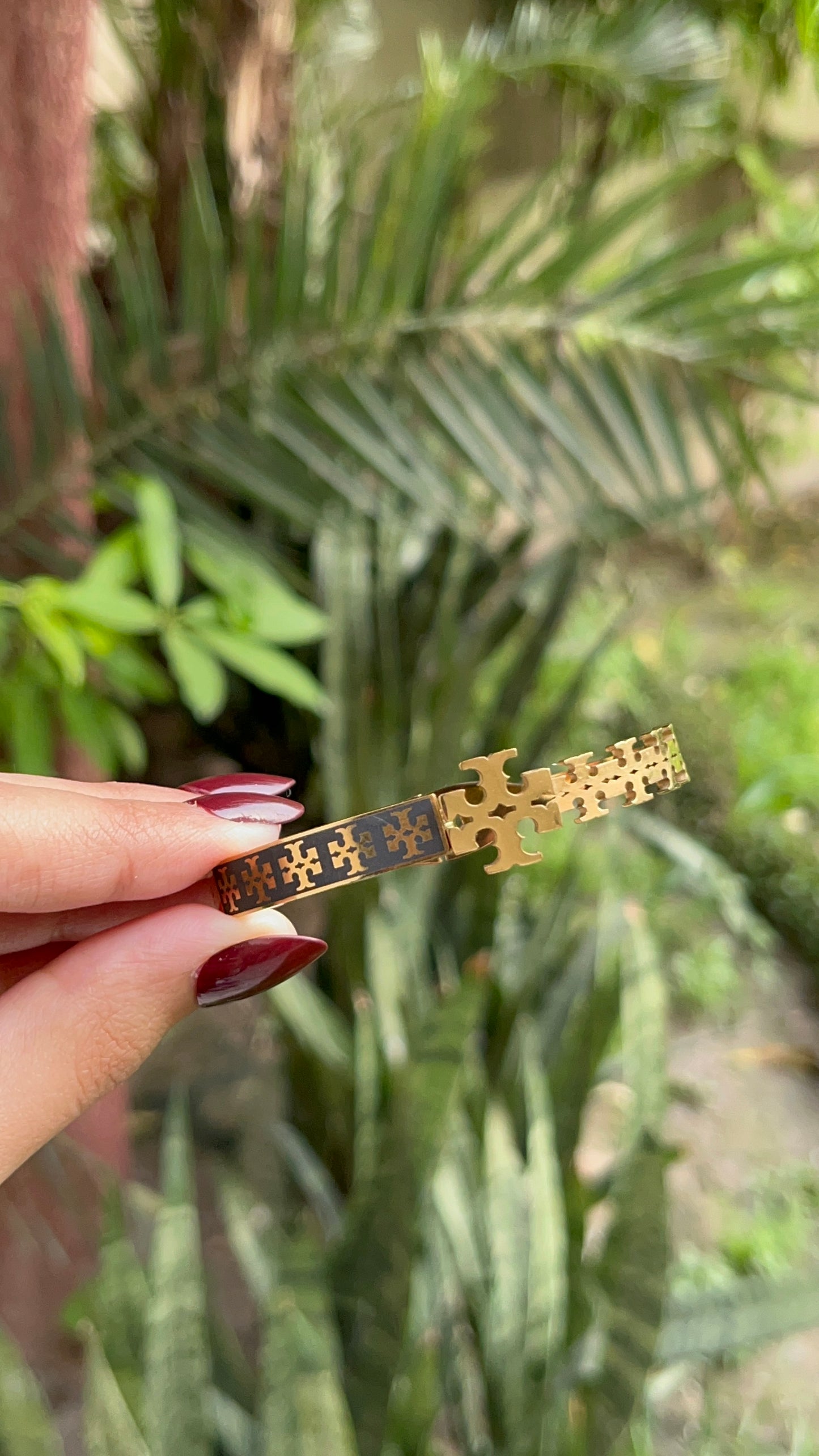 Brown Gold Torry Handcuff