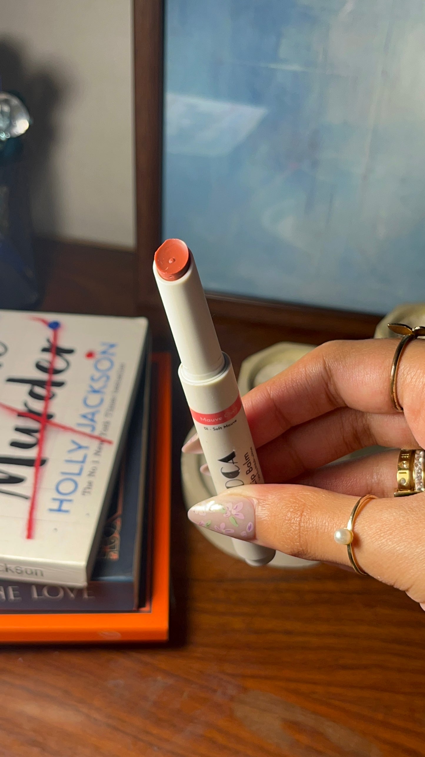 CLICK ON LIPSTICK