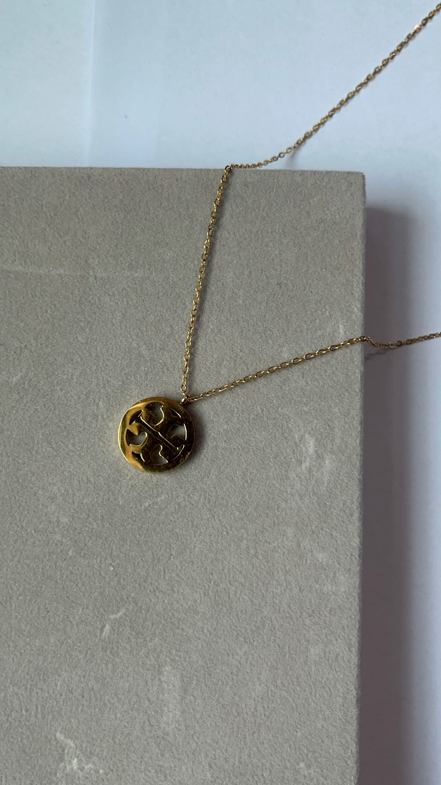 Torry Pendant