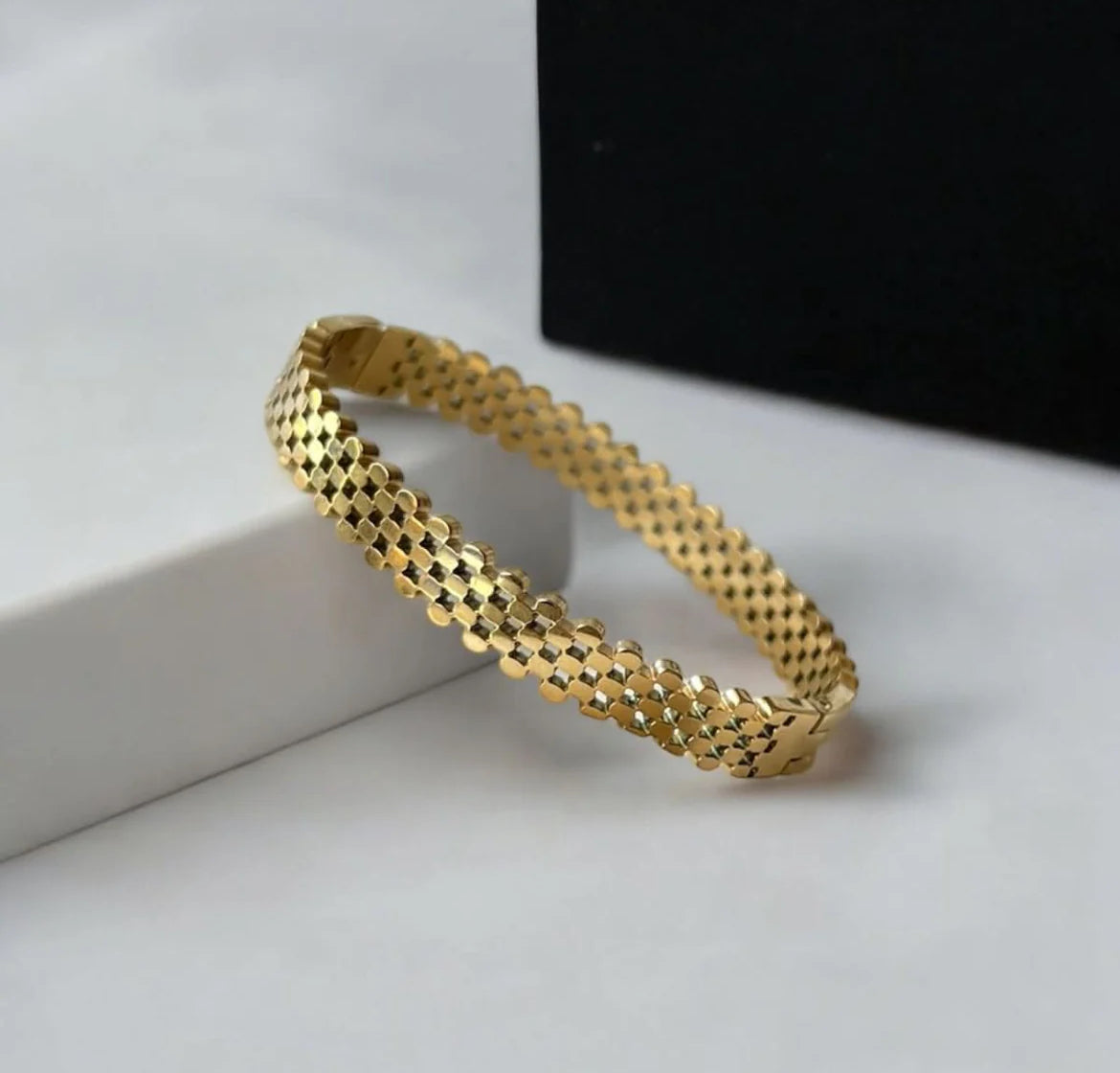 Mesh Cuff