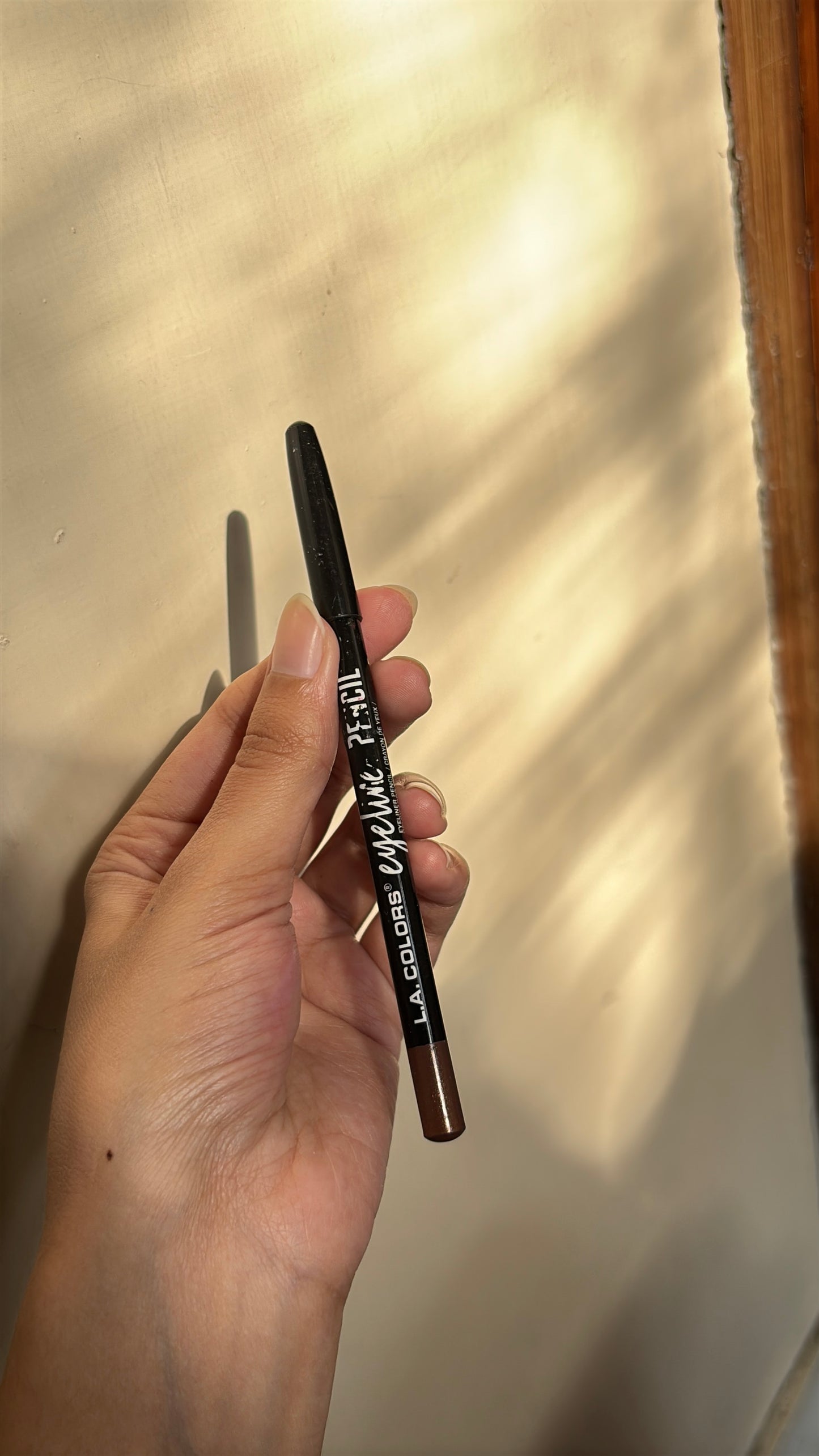 LAA colors Eyeliner pencil
