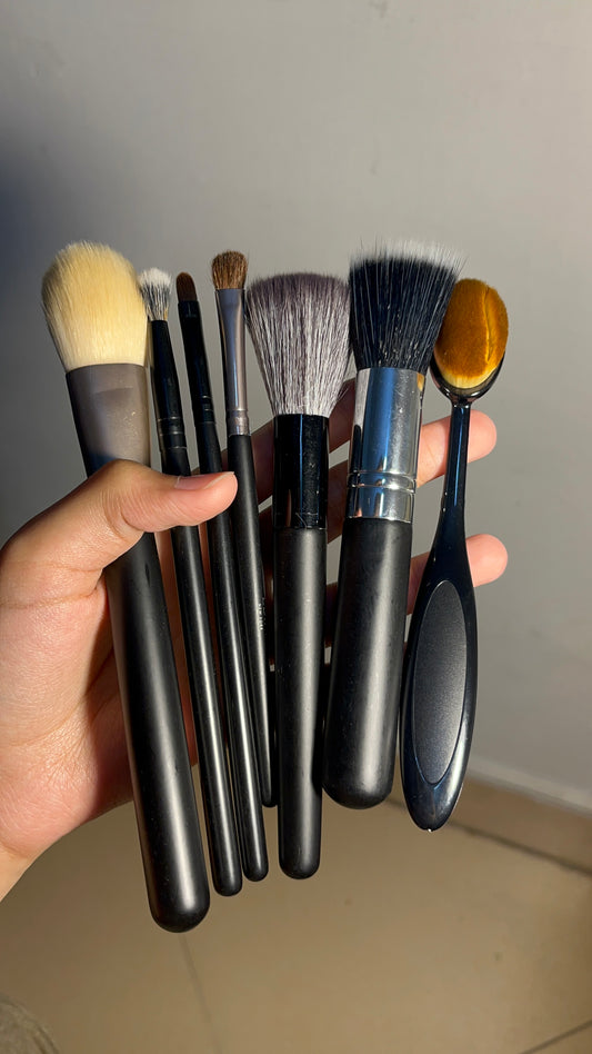 Set of 7 Brushes
