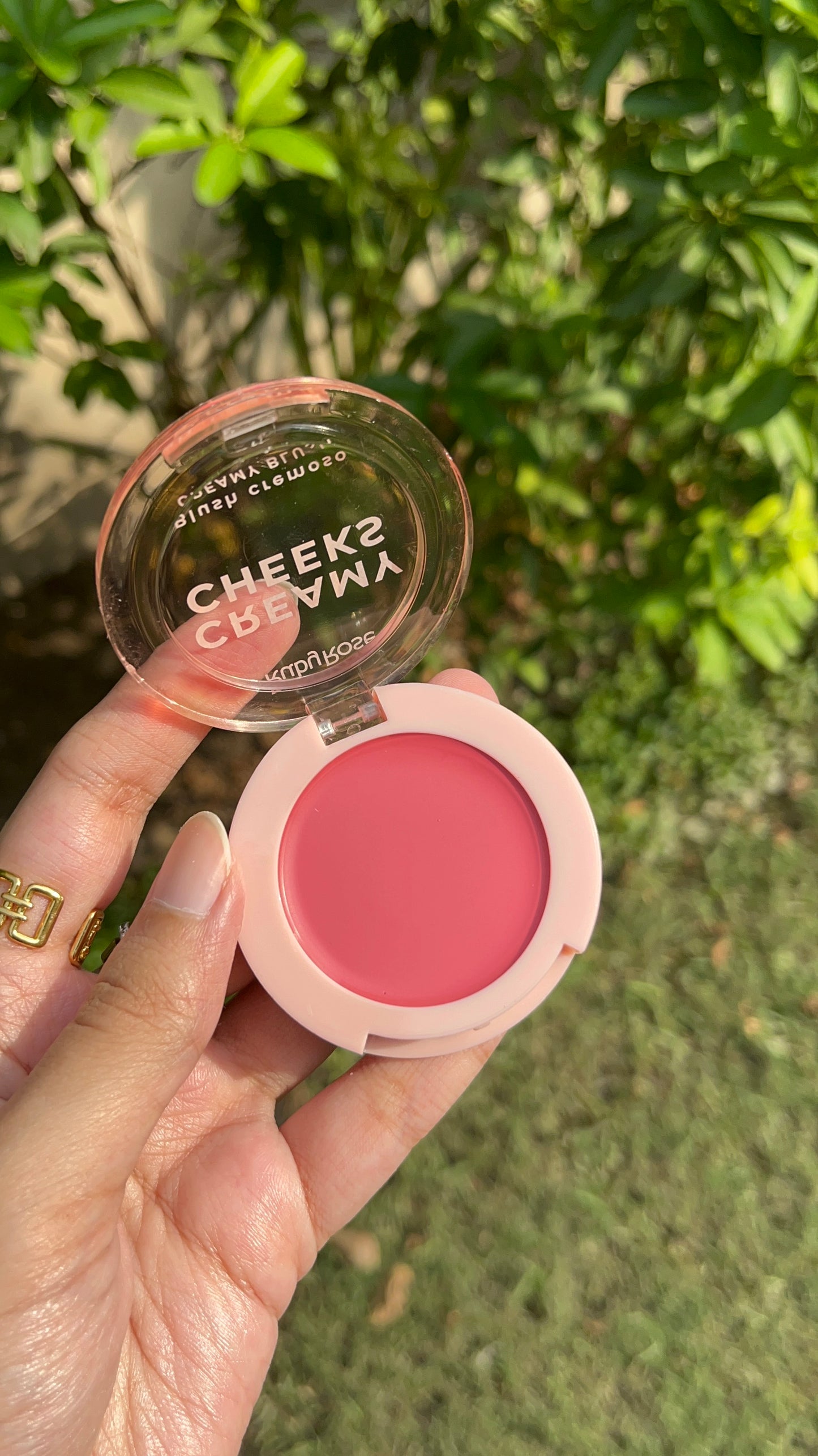 CREAMY CHEEKS Blush