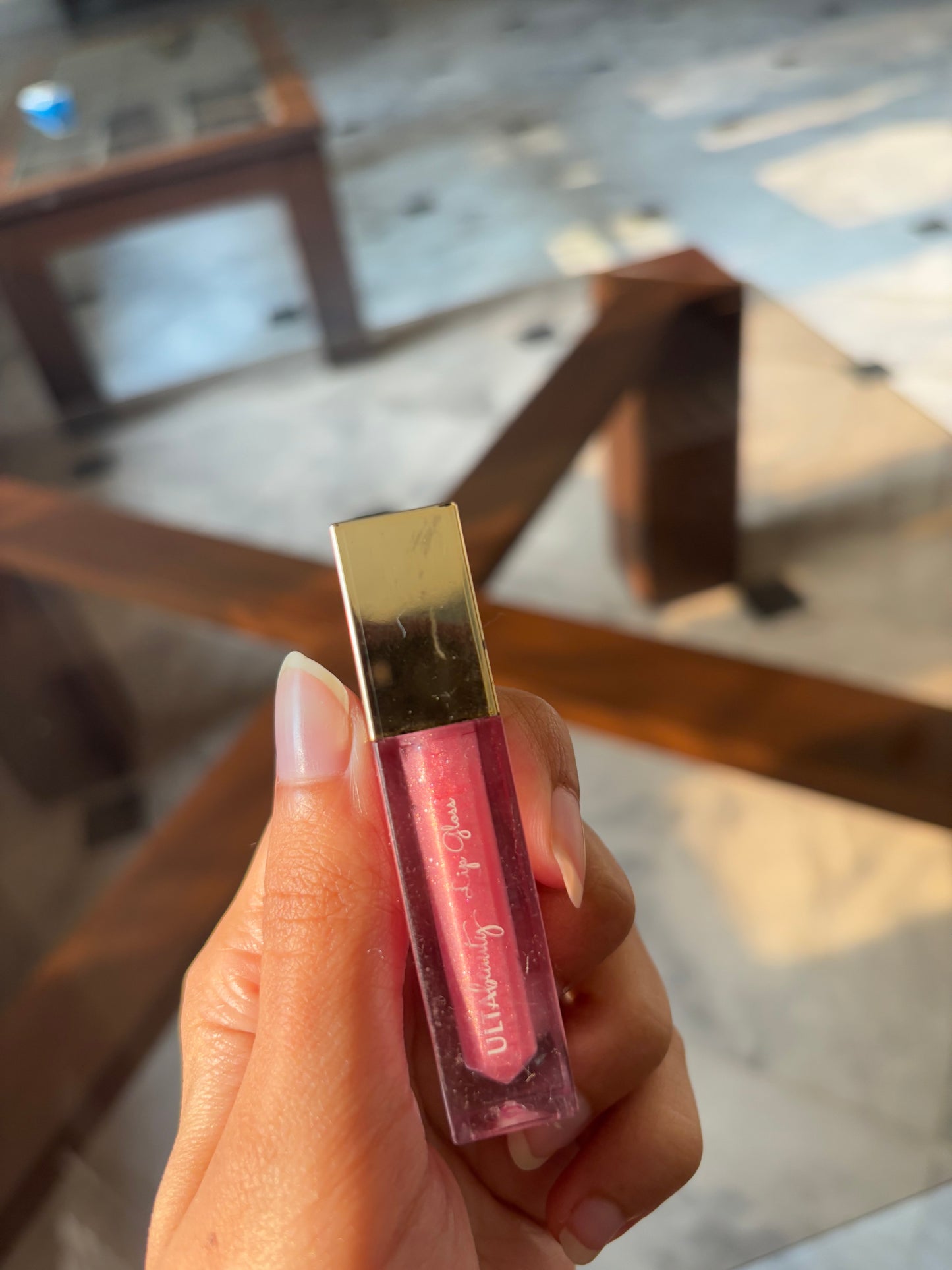 Lip Oils & Shinny Gloss