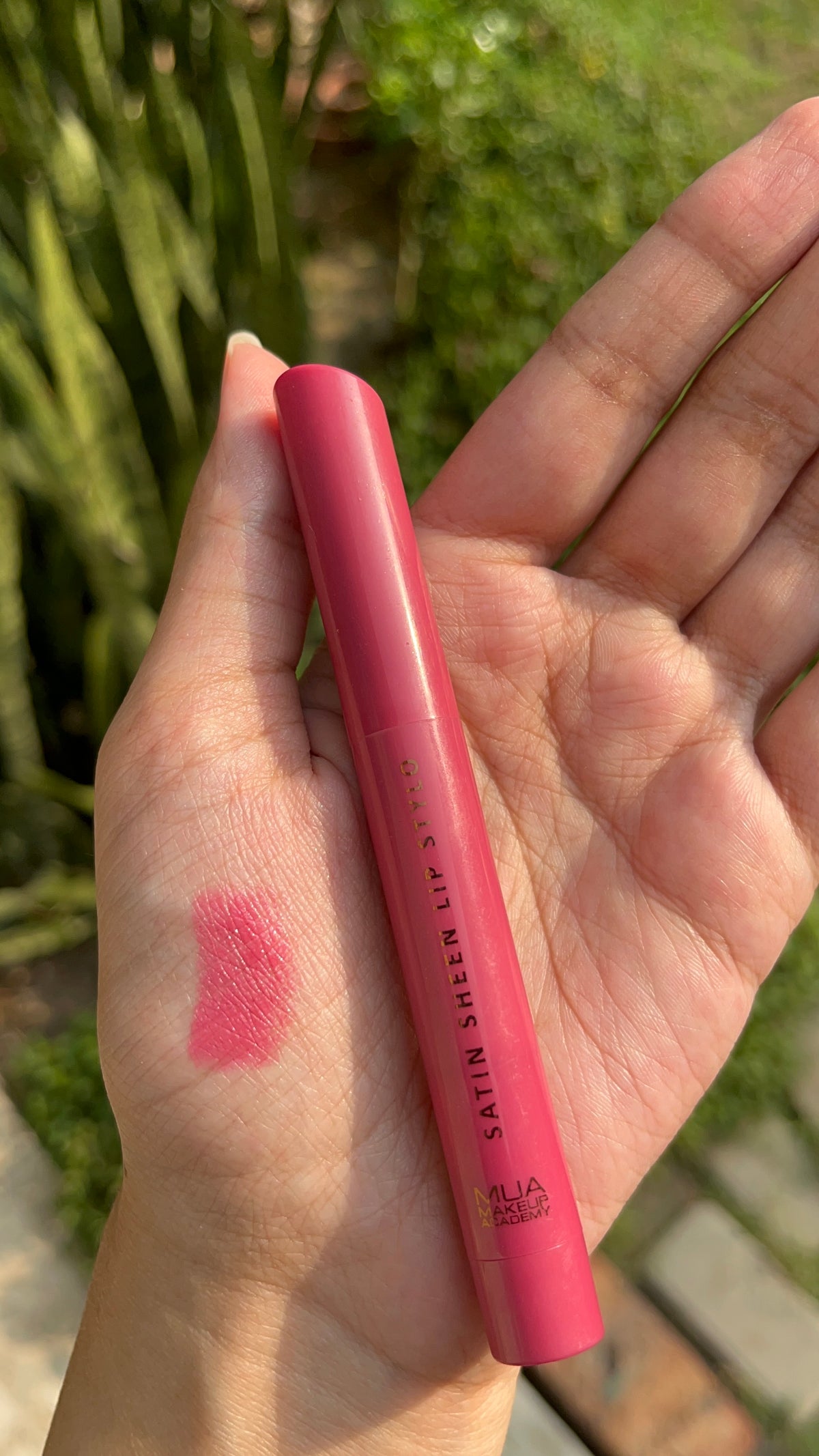 SATIN SHEEN Lipstick