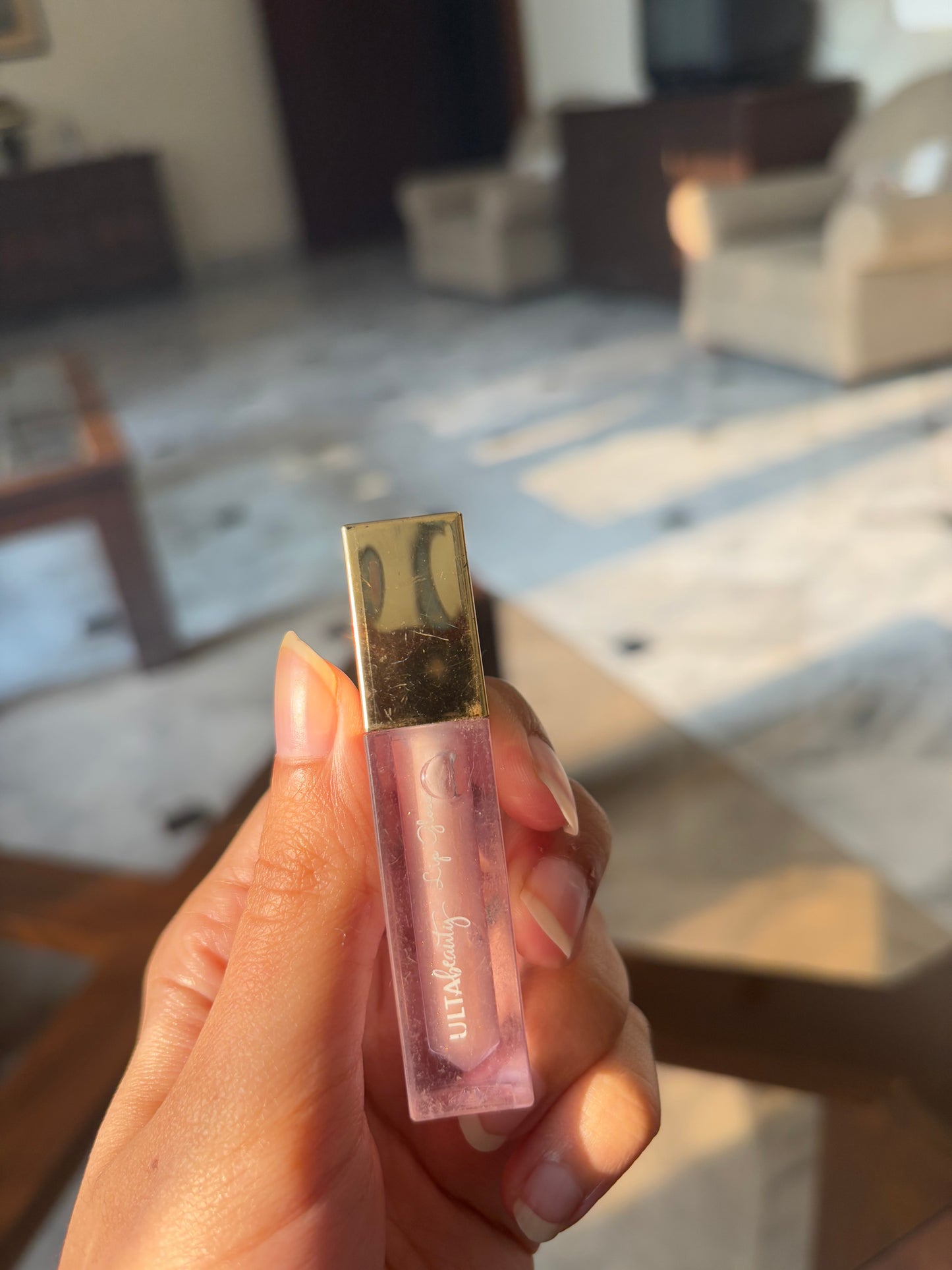 Lip Oils & Shinny Gloss