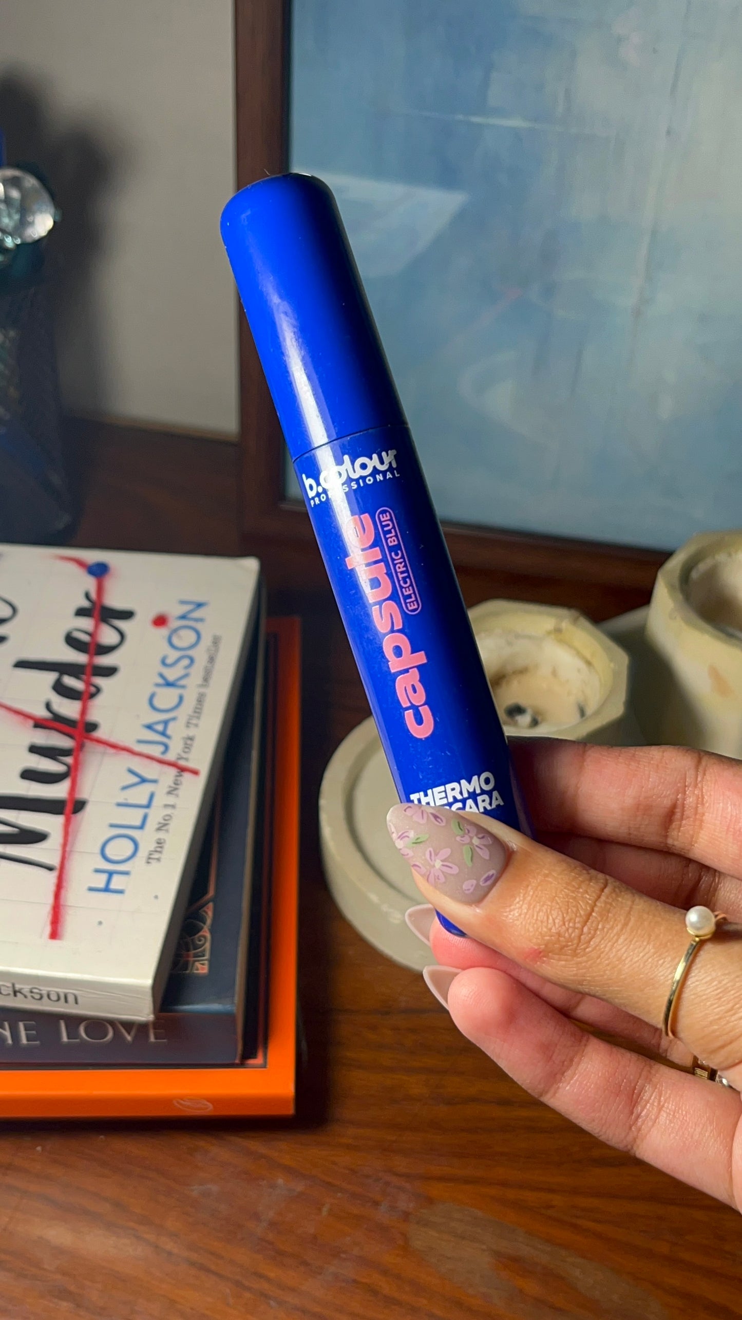 ELECTRIC BLUE MASCARA