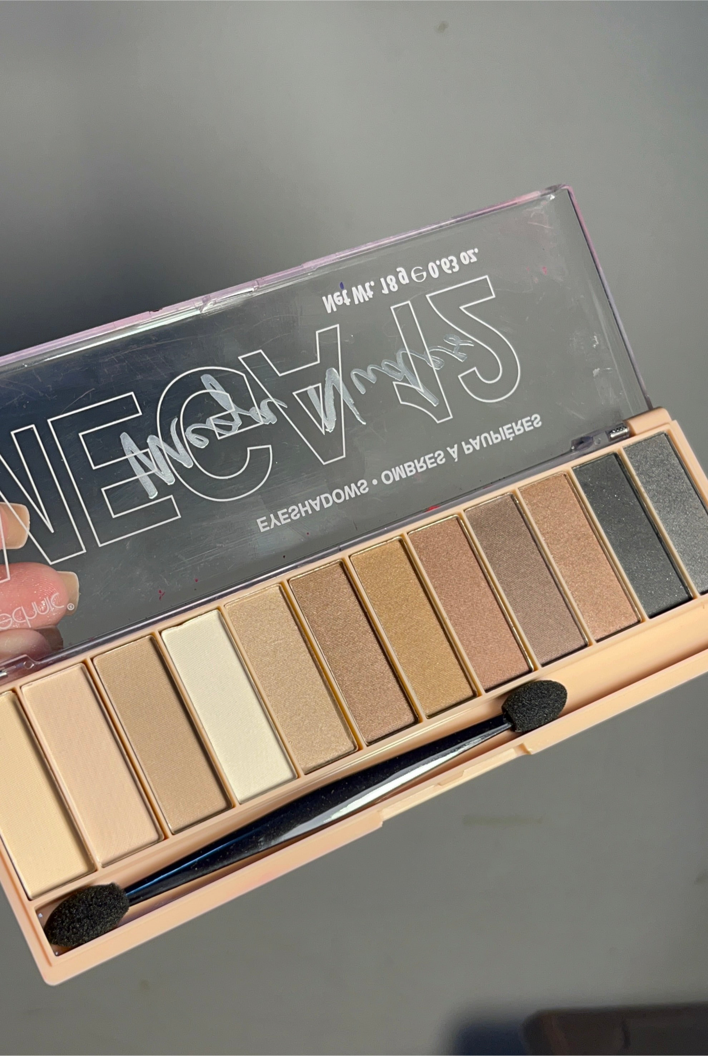 NUDE Eyeshadow Palette