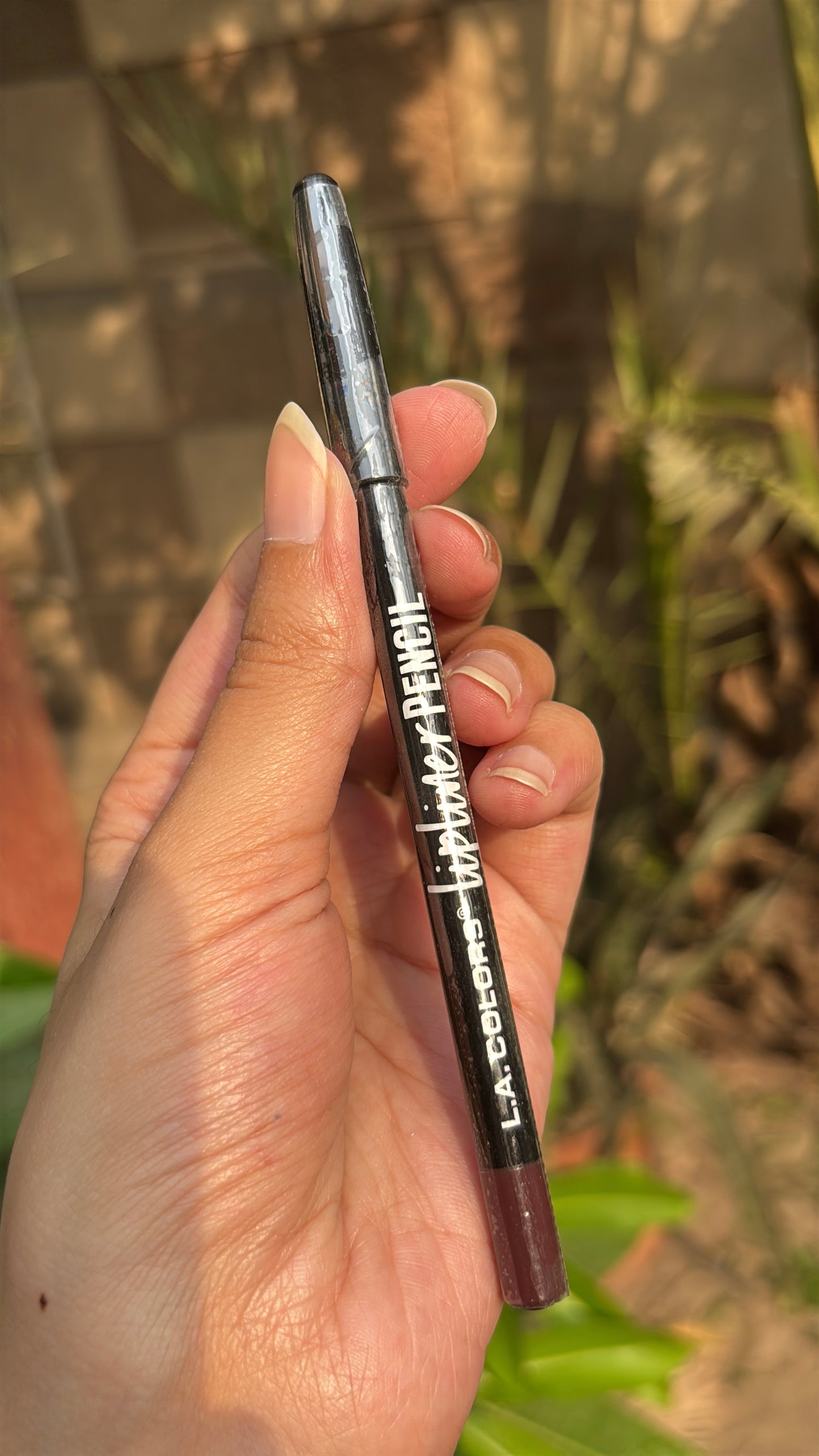 LA Color LipPencil-Dark