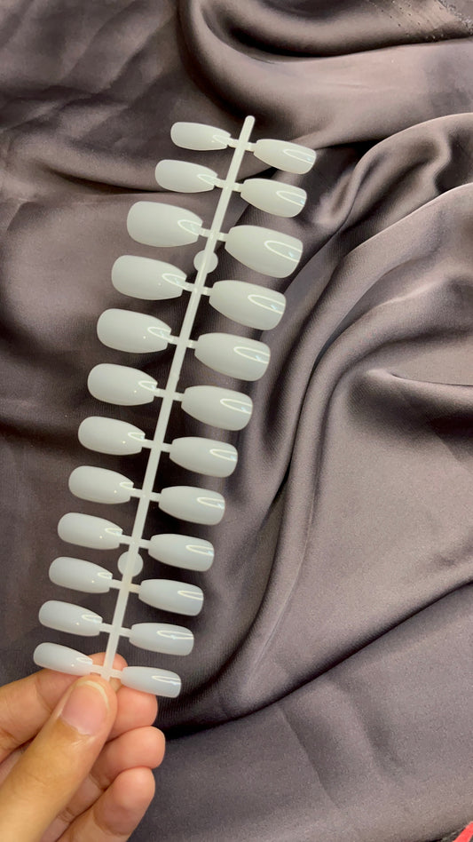 Nails White-01