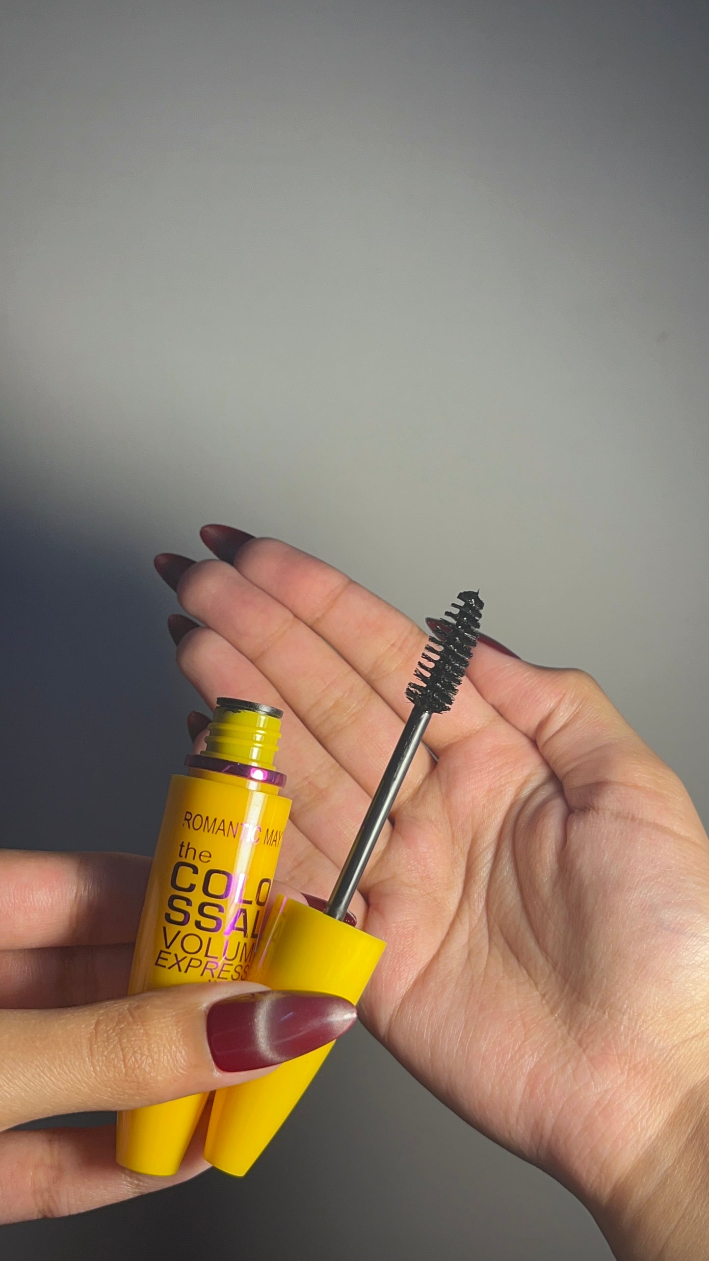 VOLUME EXPRESS Mascara