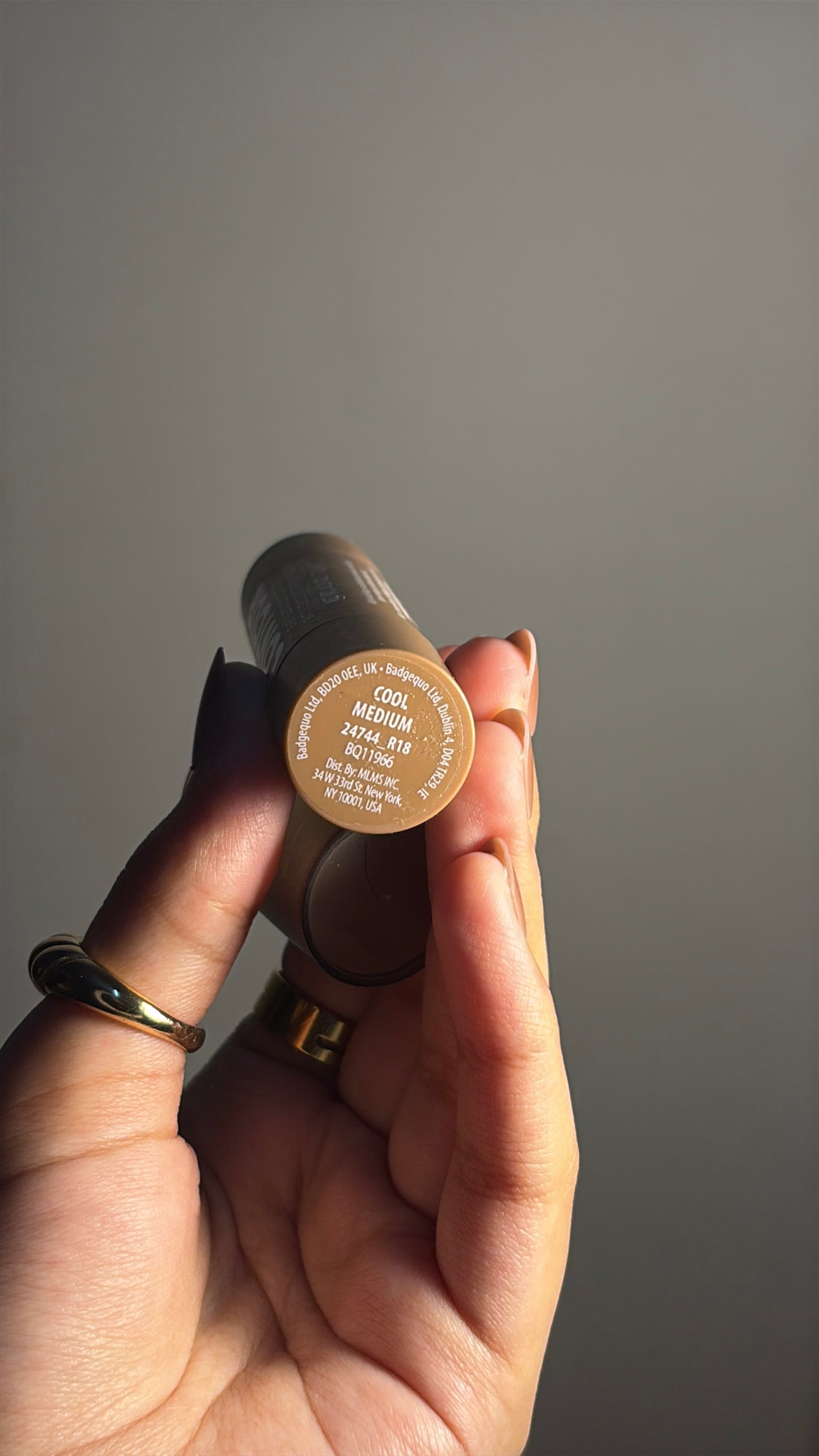 Contour Stick