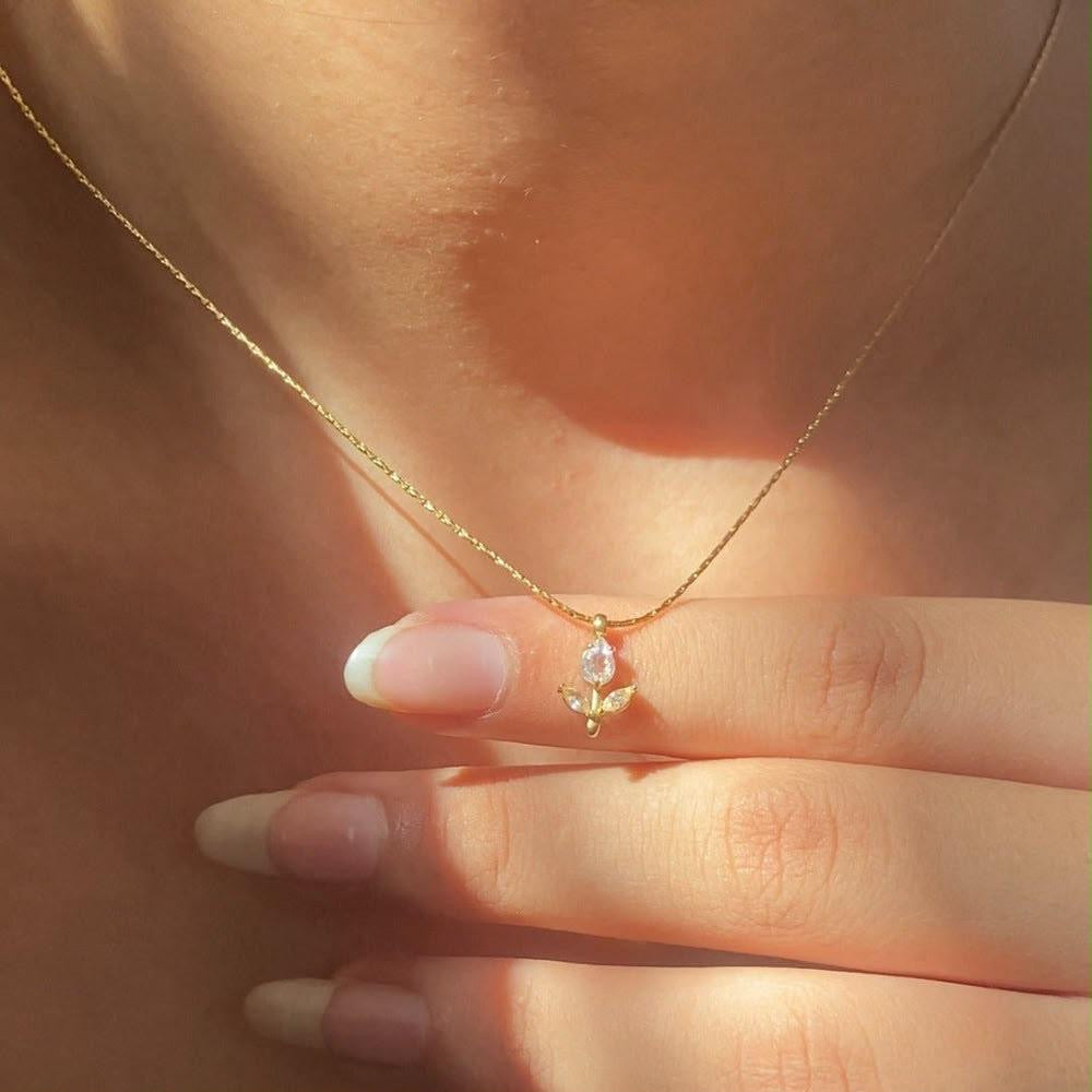 White Tulip Necklace