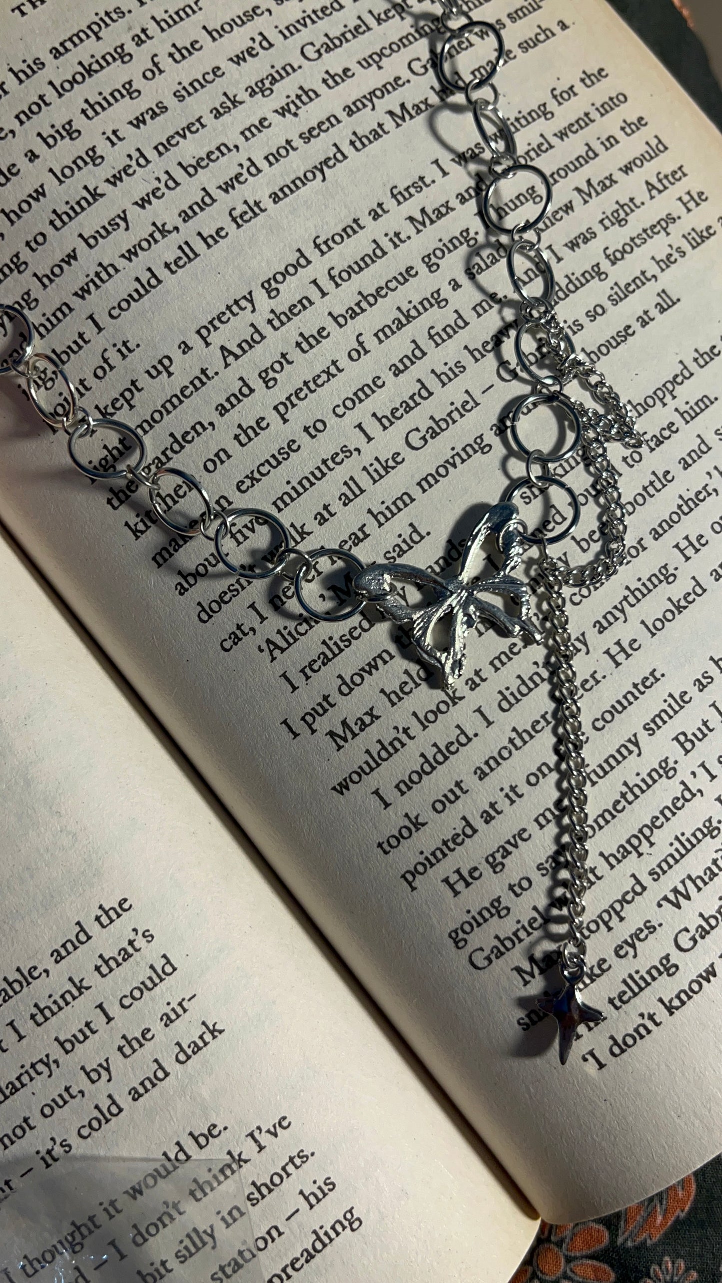 Butterfly Choker-09