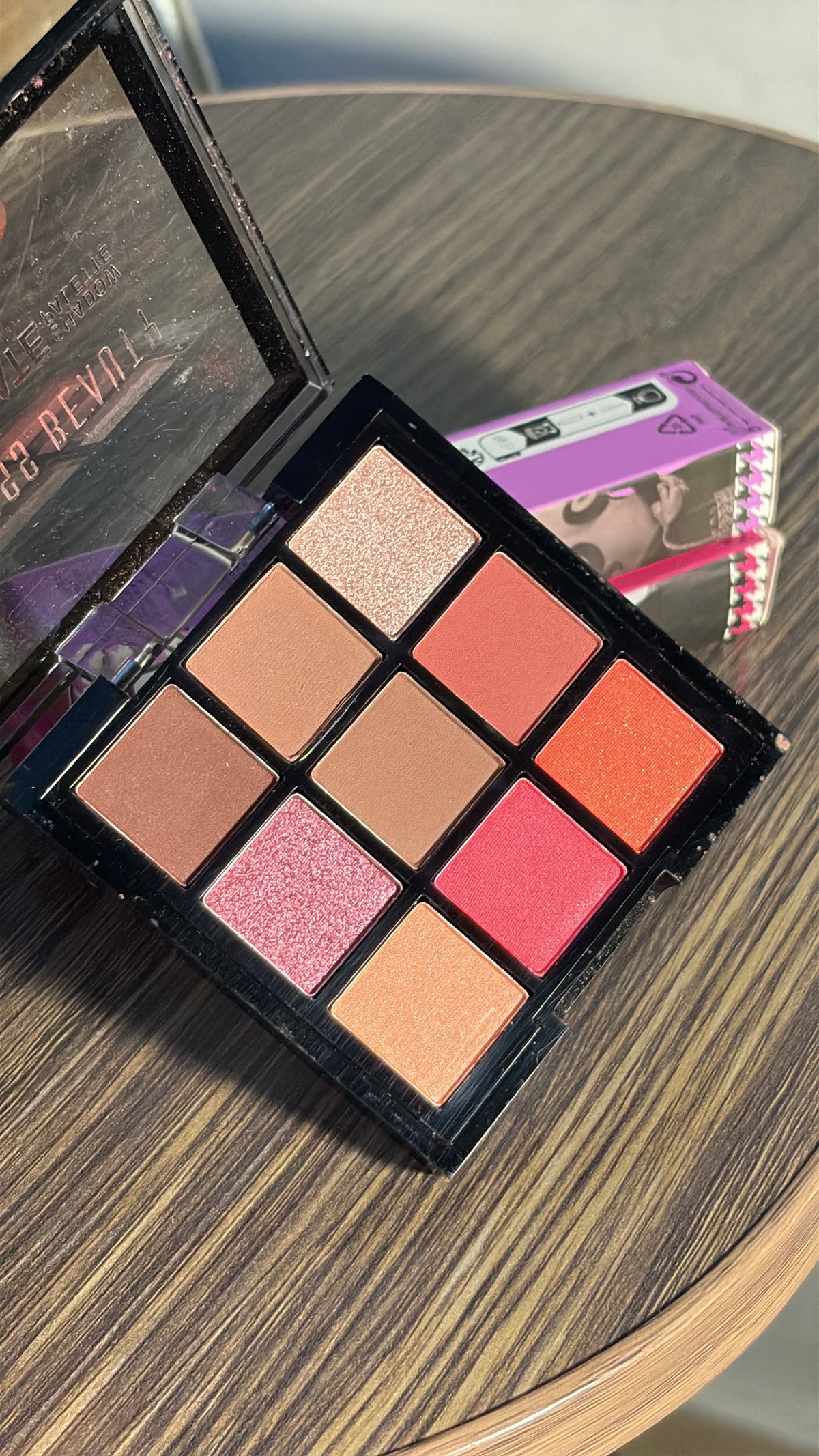 Swiss Beauty Eyeshadow palette