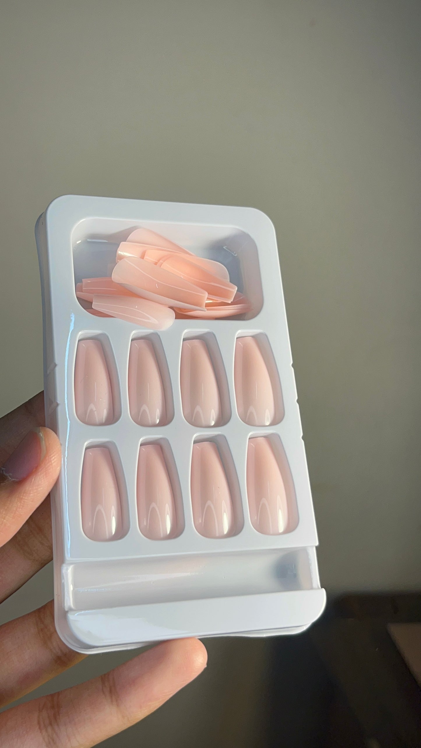 Nails-20