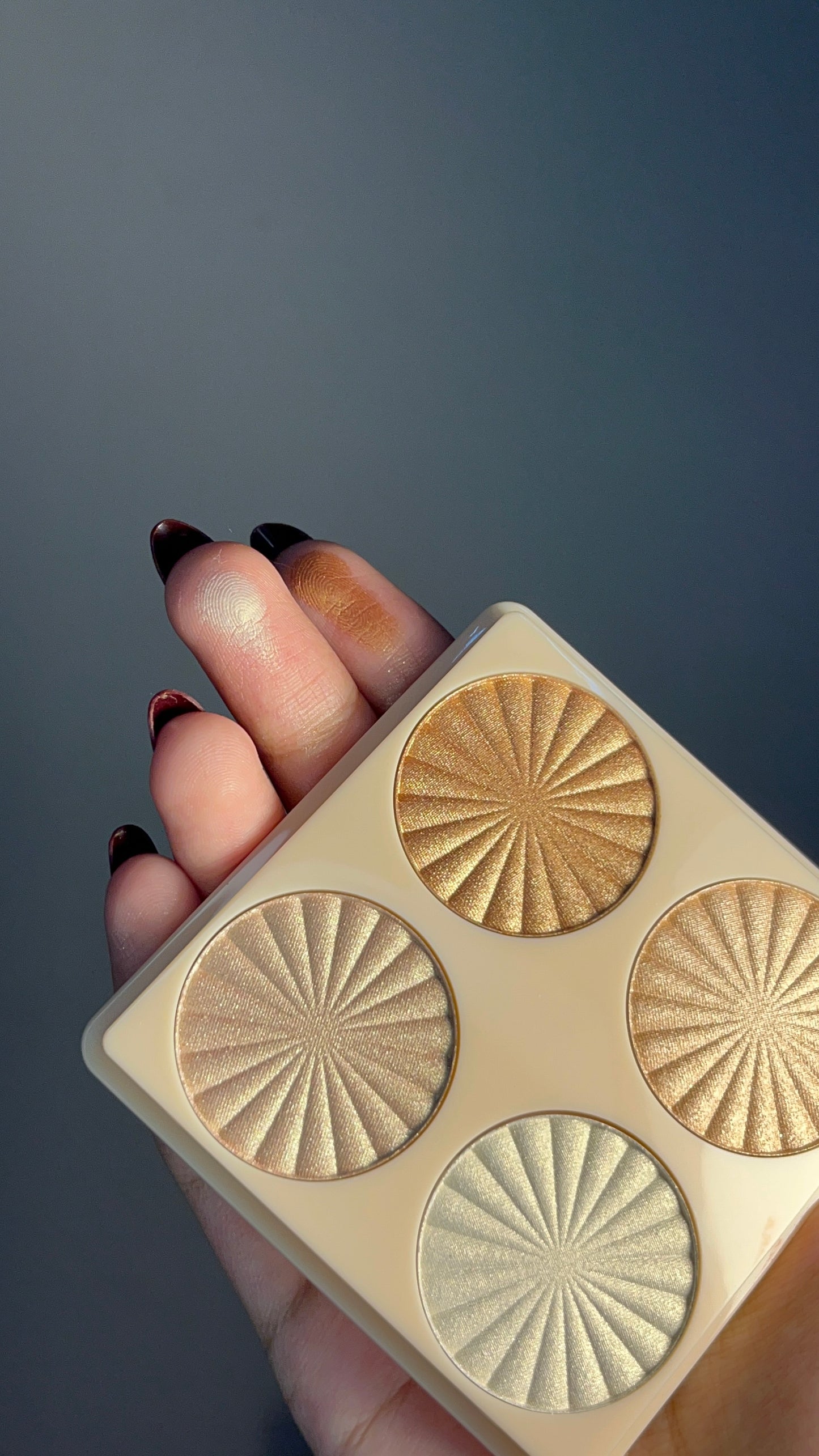 4 Color Highlighter Palette