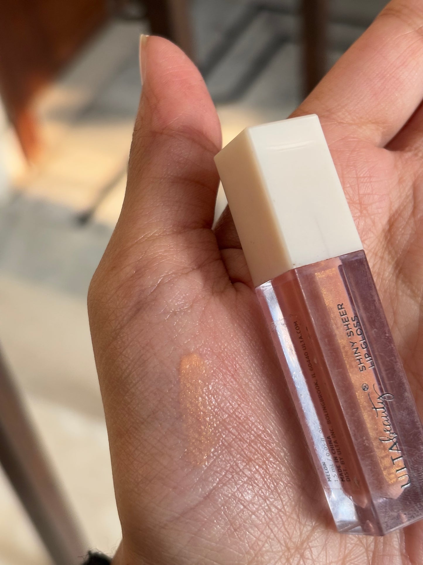 Lip Oils & Shinny Gloss