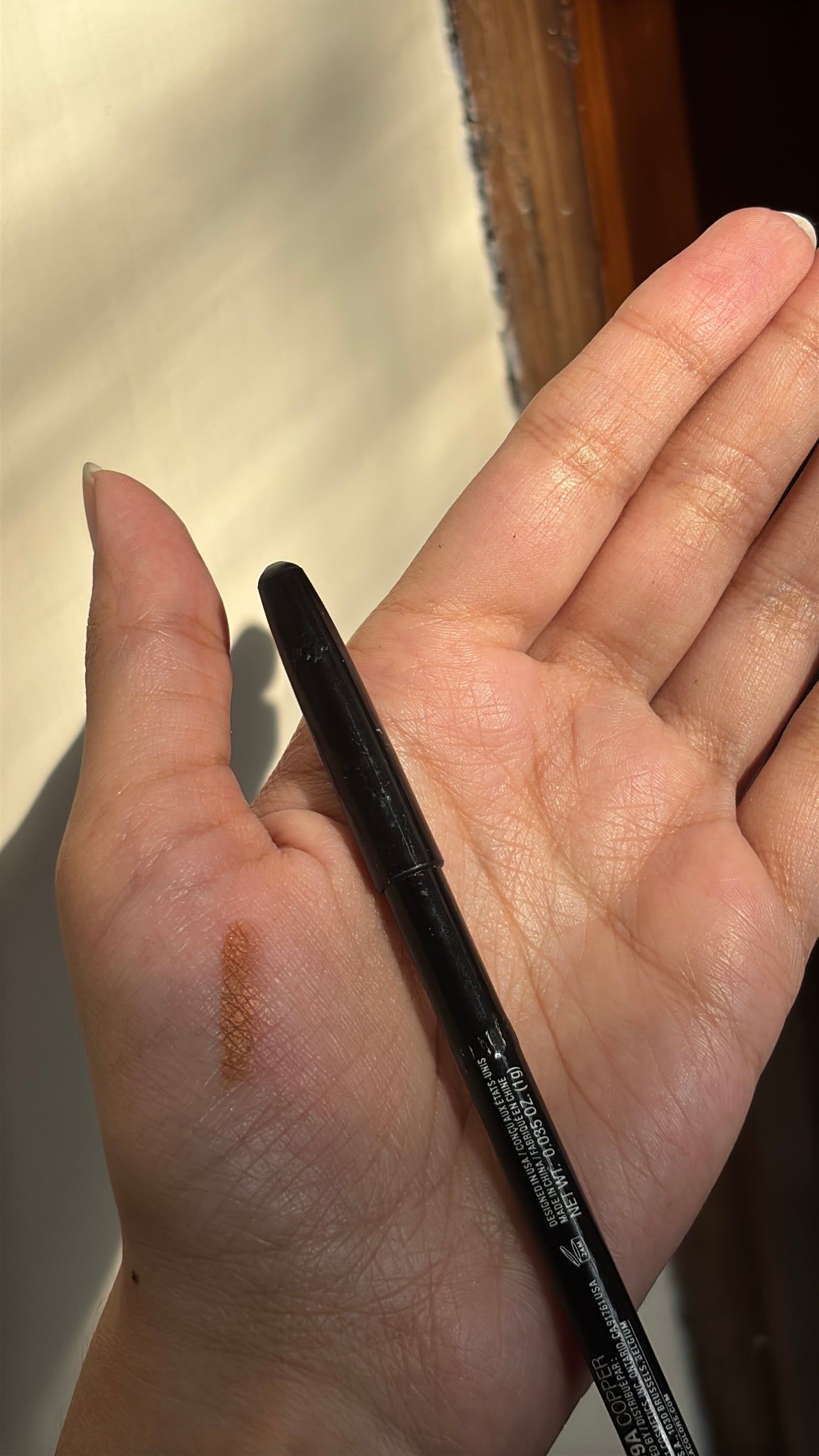 LAA colors Eyeliner pencil