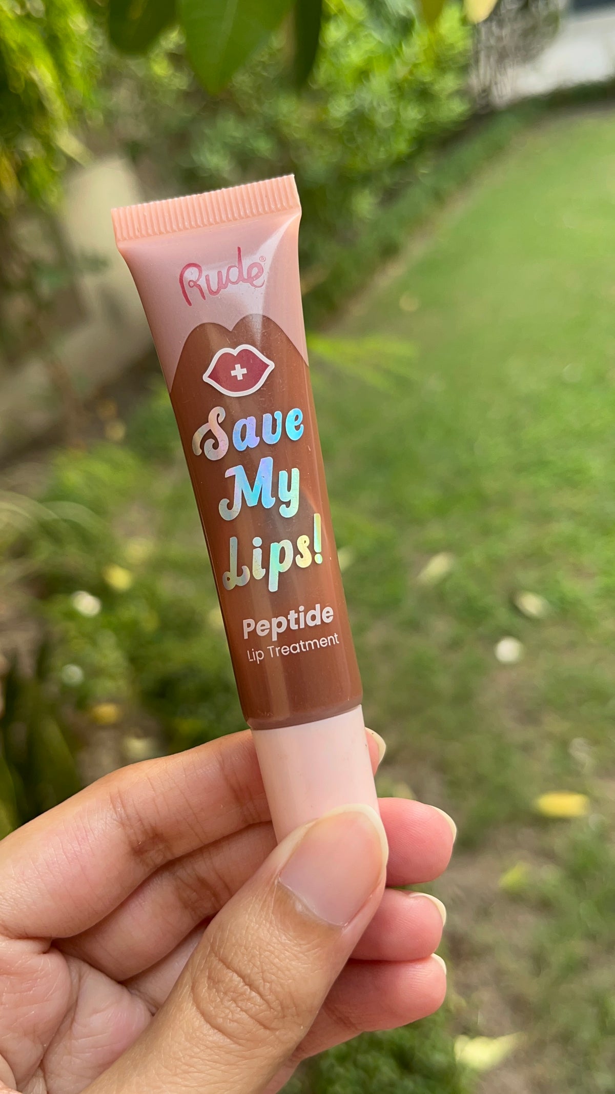 Brown Peptide lip treatment
