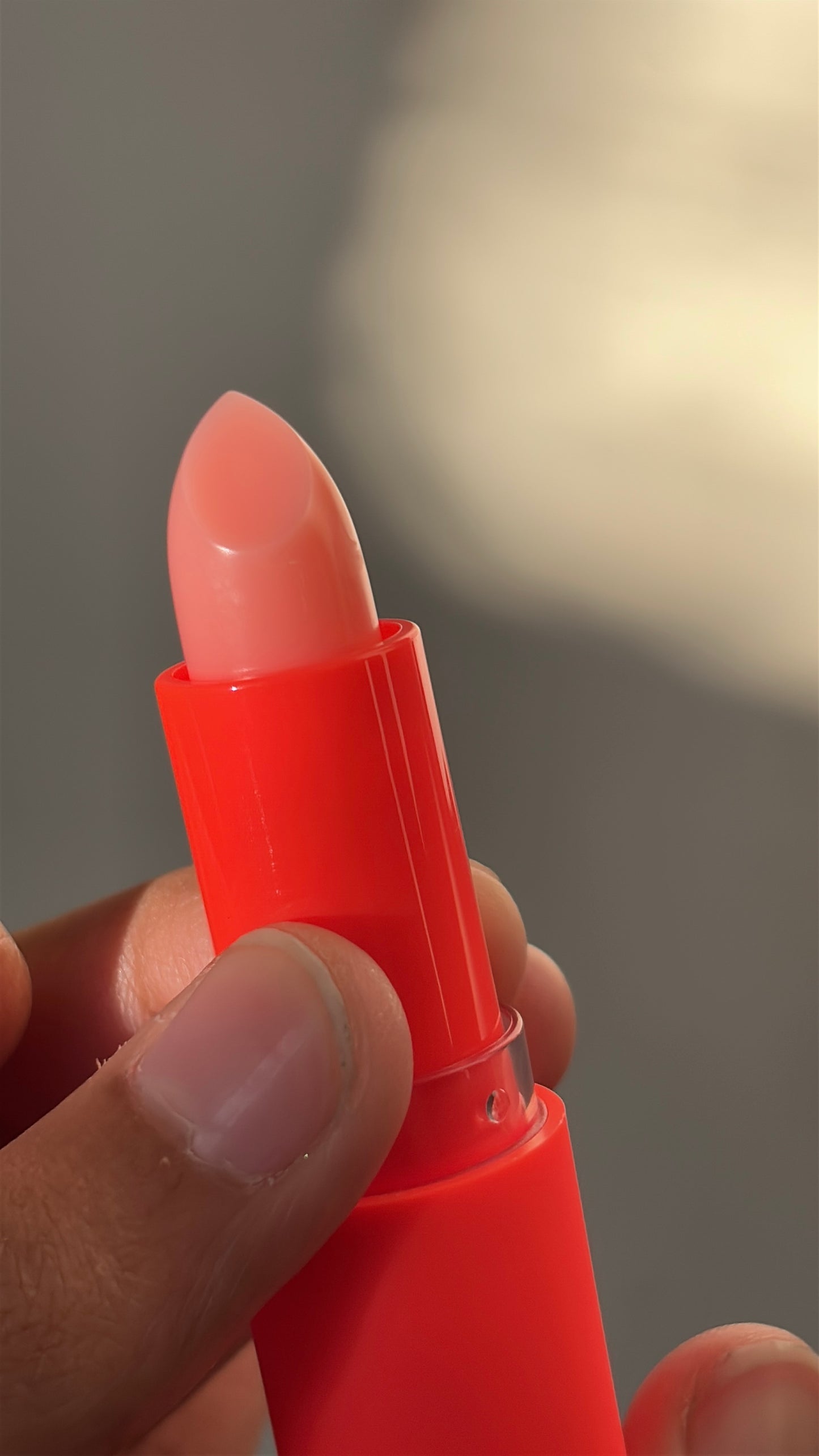 Beautyy bomb color changing lipbalm