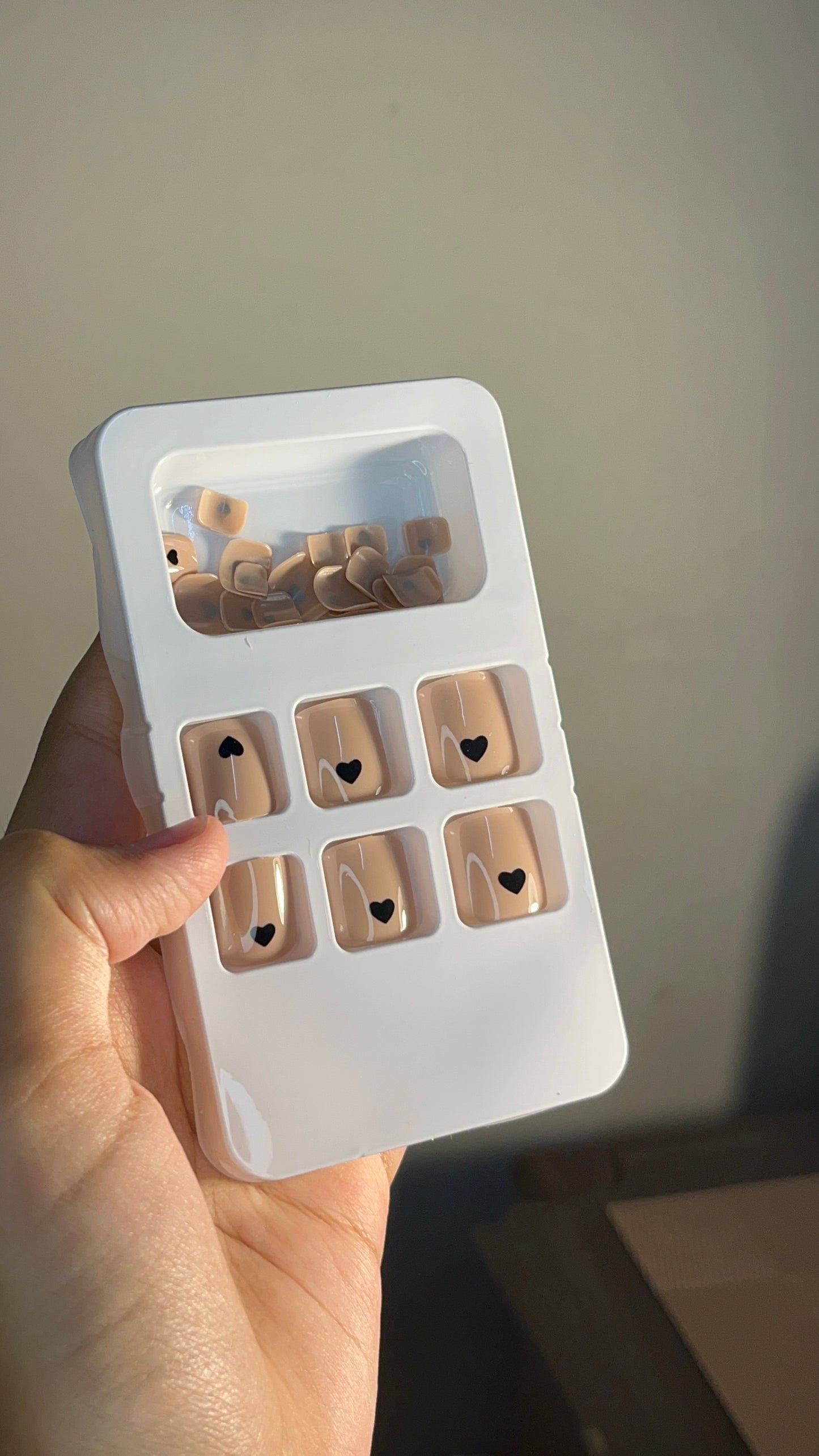 Nails-01