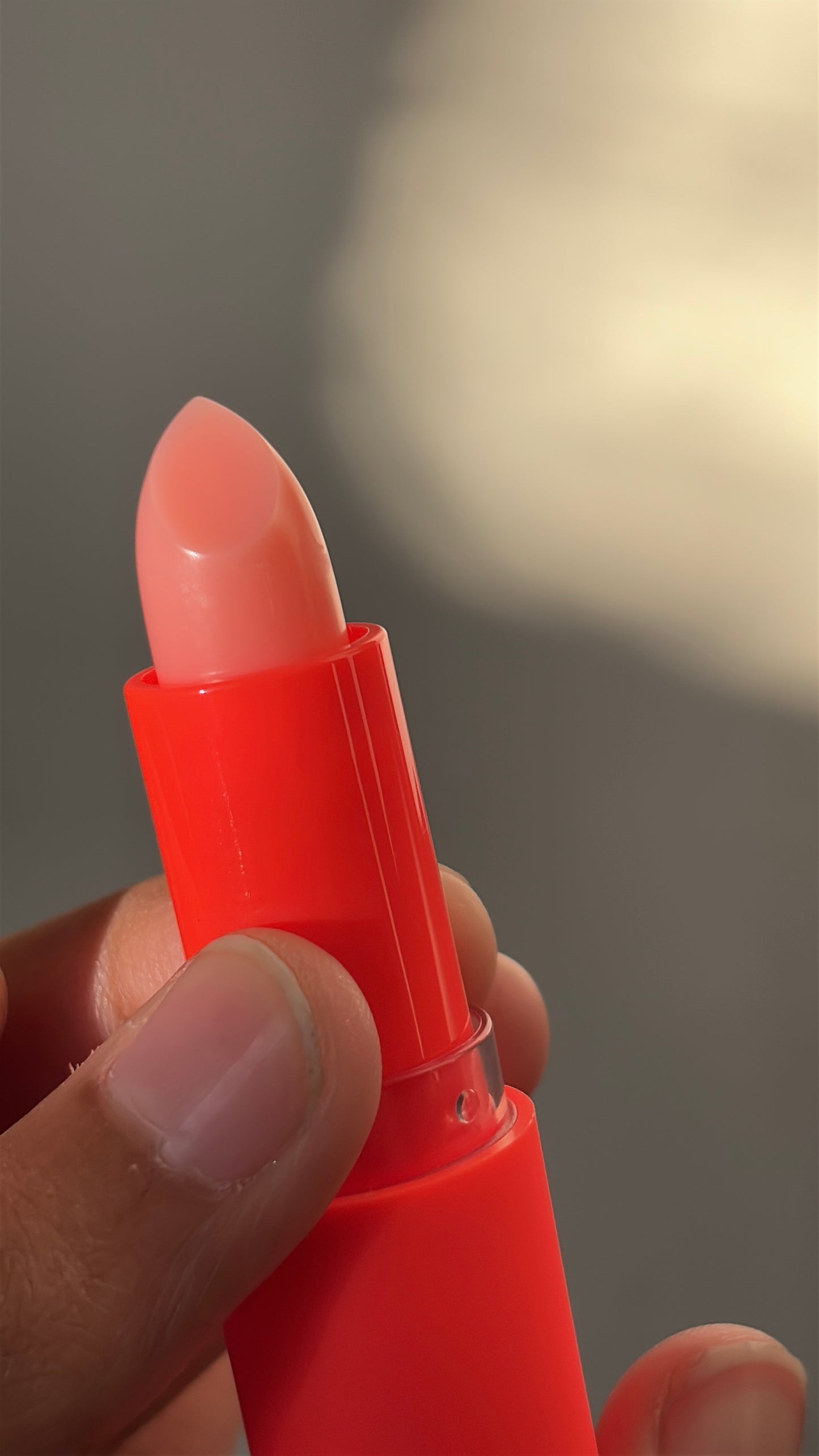 Beautyy bomb color changing lipbalm
