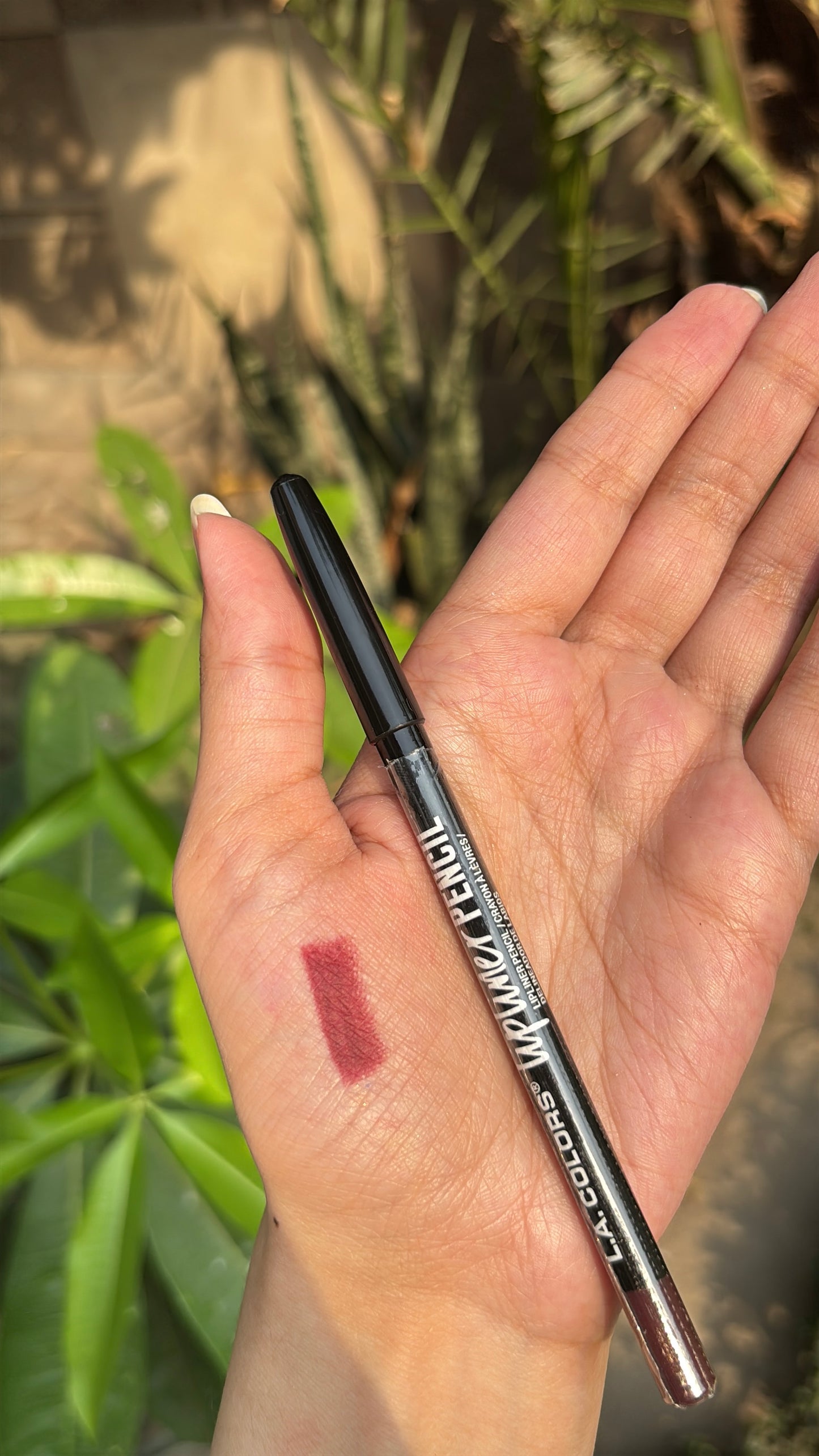 LA Color LipPencil-Dark