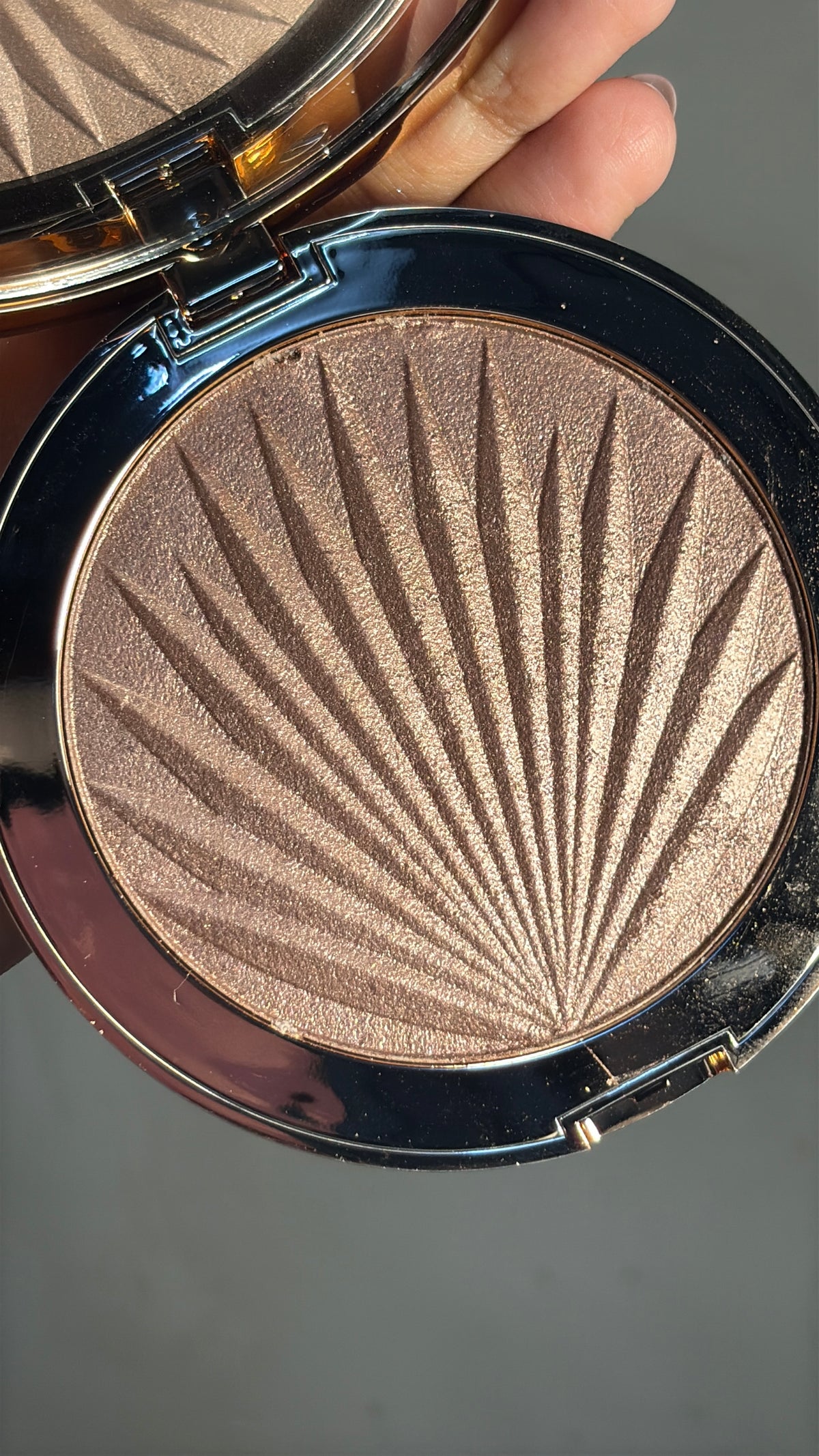Ultra Glow Highlighter