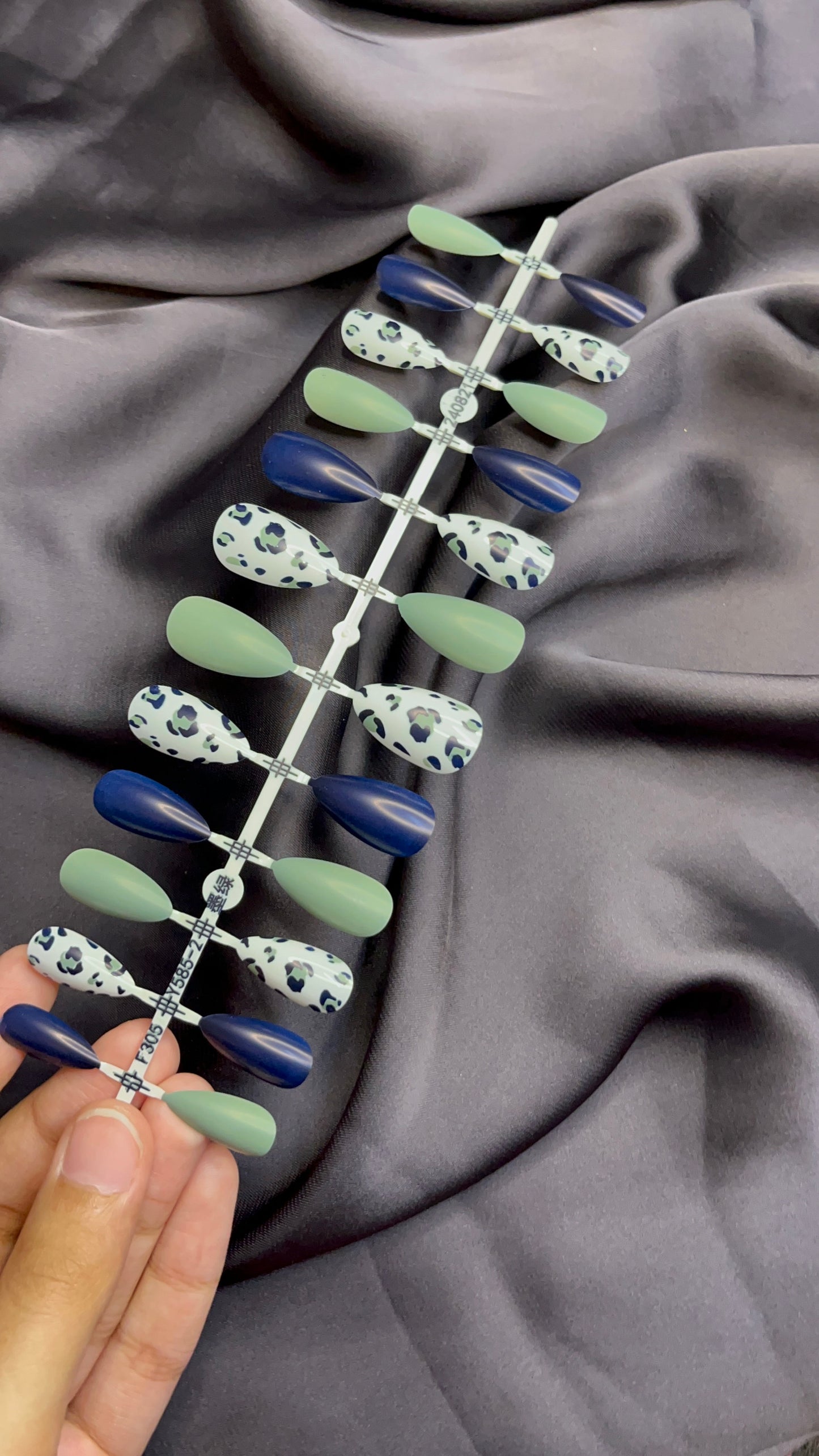 Nails-013