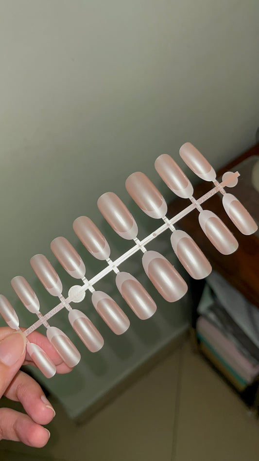 Chrome French Tip Nails-065