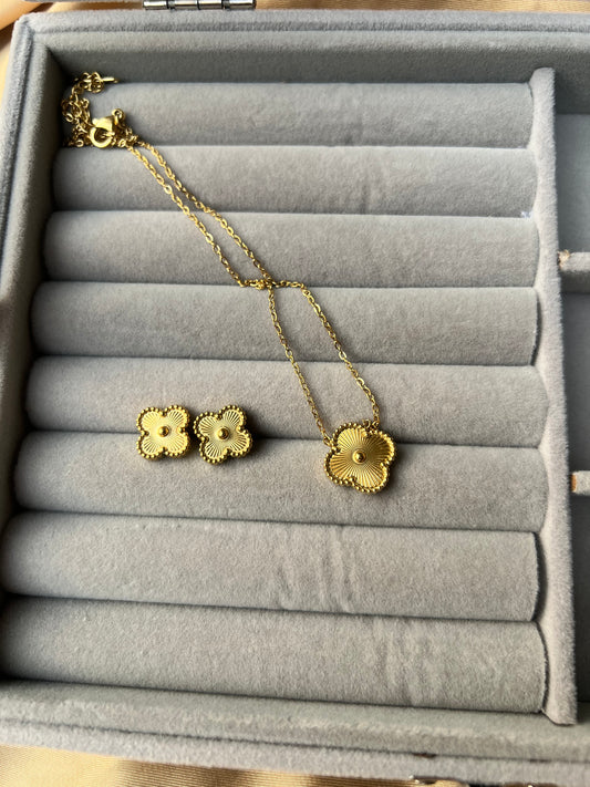 Golden Clover set