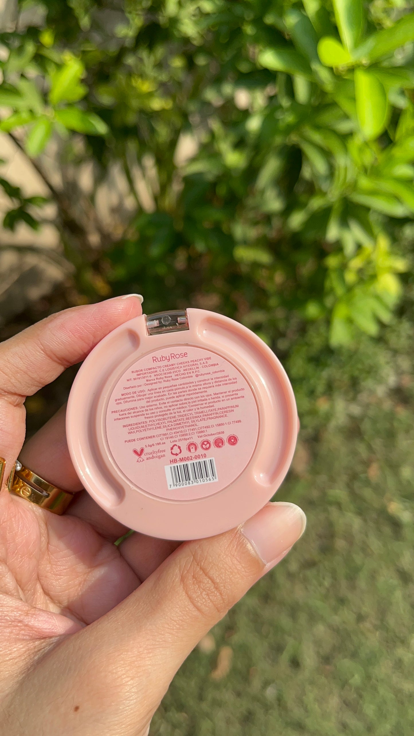 CREAMY CHEEKS Blush